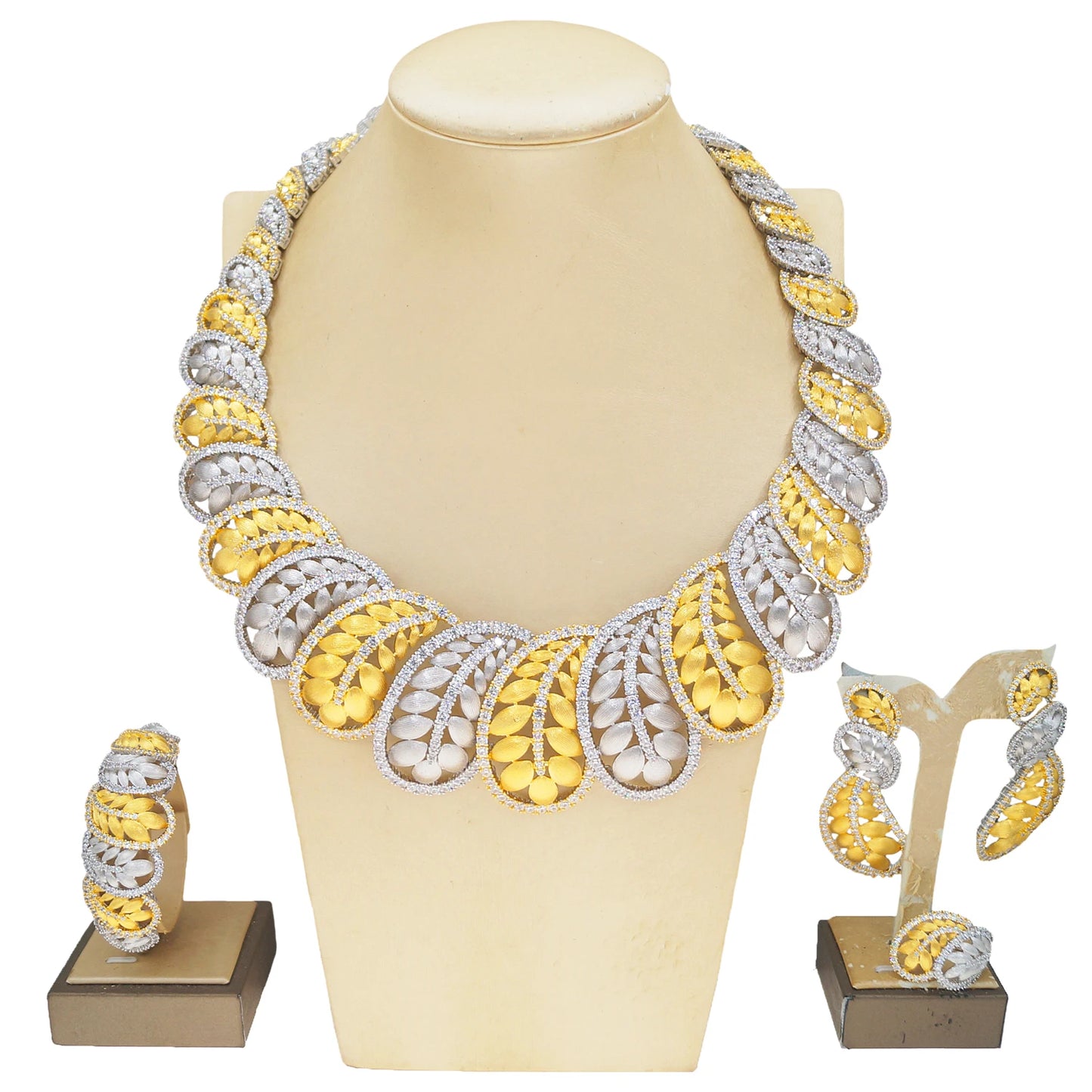 Zhuerrui New Design Sense Jewelry Set American High-end Diamond Series Ladies Classic Inheritance Wedding Four SetsHZ24745217