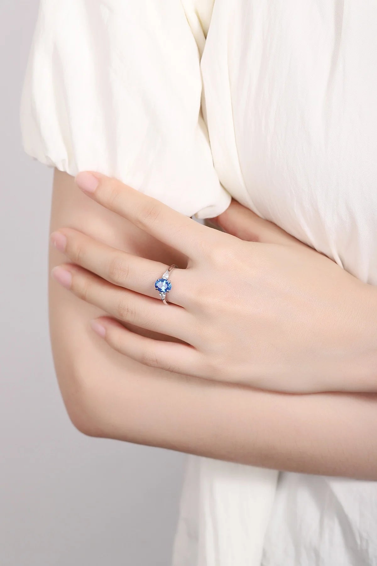 Gemfiori Anster Lab Made Diamonds and Ring S925 Sterling Silver Lab Created Oval Cut Cobalt Spinel Women Ring