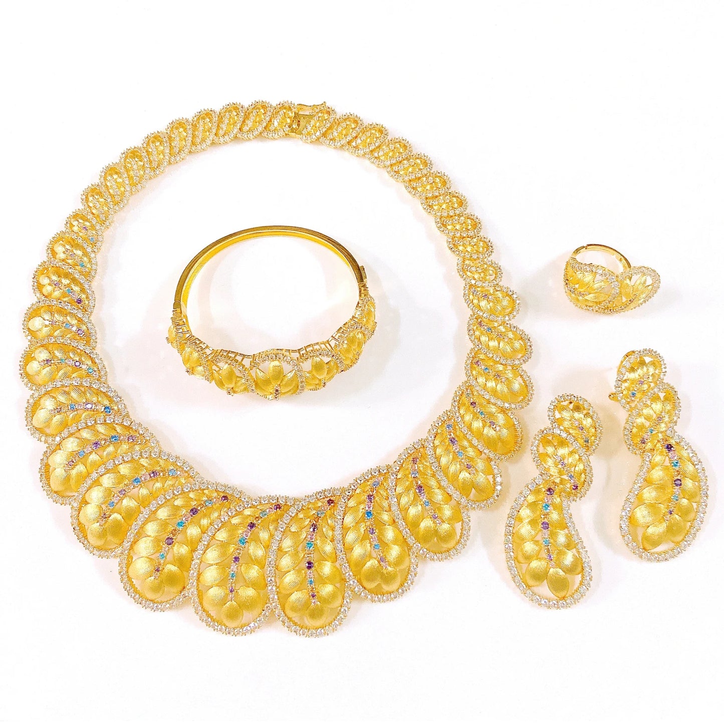 Zhuerrui New Design Sense Jewelry Set American High-end Diamond Series Ladies Classic Inheritance Wedding Four SetsHZ24746228