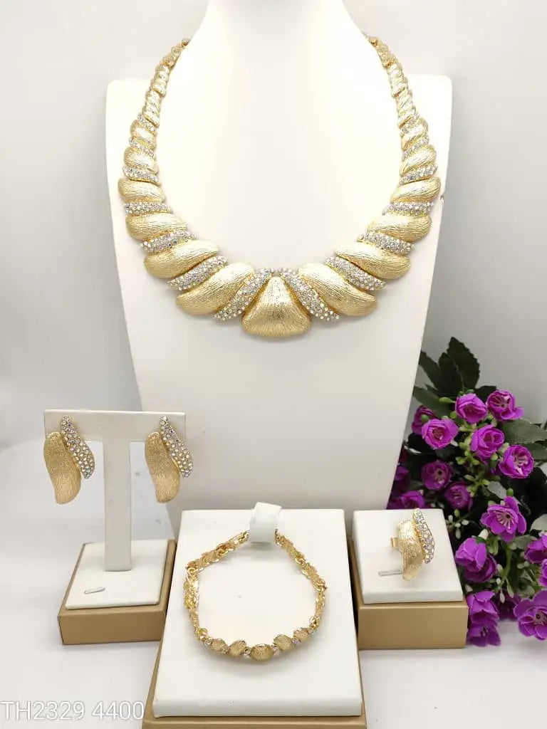 Zhuerrui Gold Plated Leaf Jewelry Set for Women African Dubai Bridal Wedding Necklace Earrings Bracelet Ring Rhinestone I0154