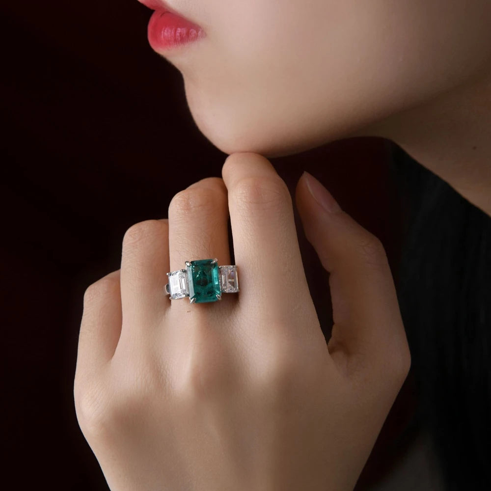 MuShan Jewelry Factory New Pure Silver 4ct Simulated Emerald 8*11 High Carbon Diamond Ring Is Versatile for Europe and America