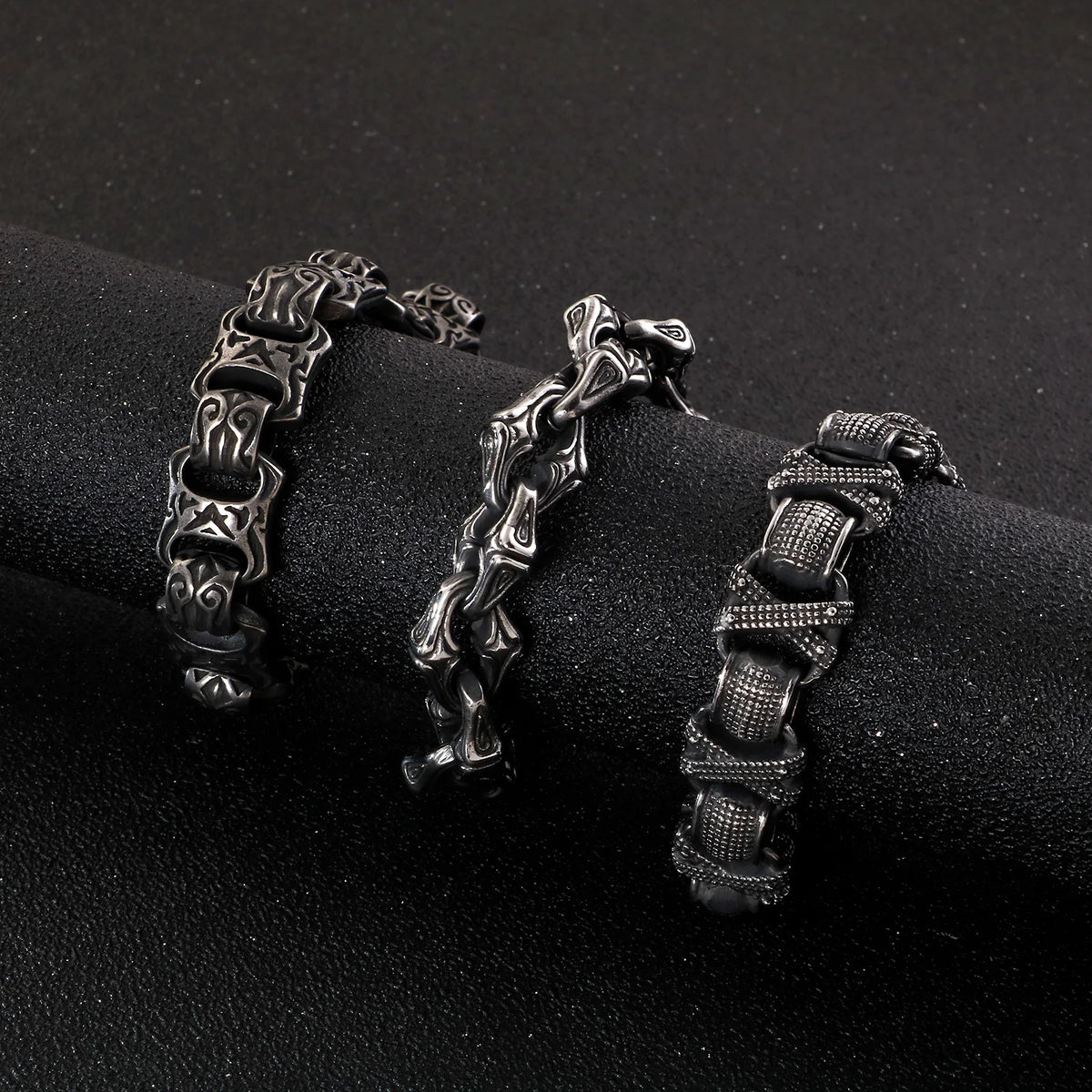 VIKING Mens Vintage Raven Charm Bracelet – Oxidized Black Stainless Steel
