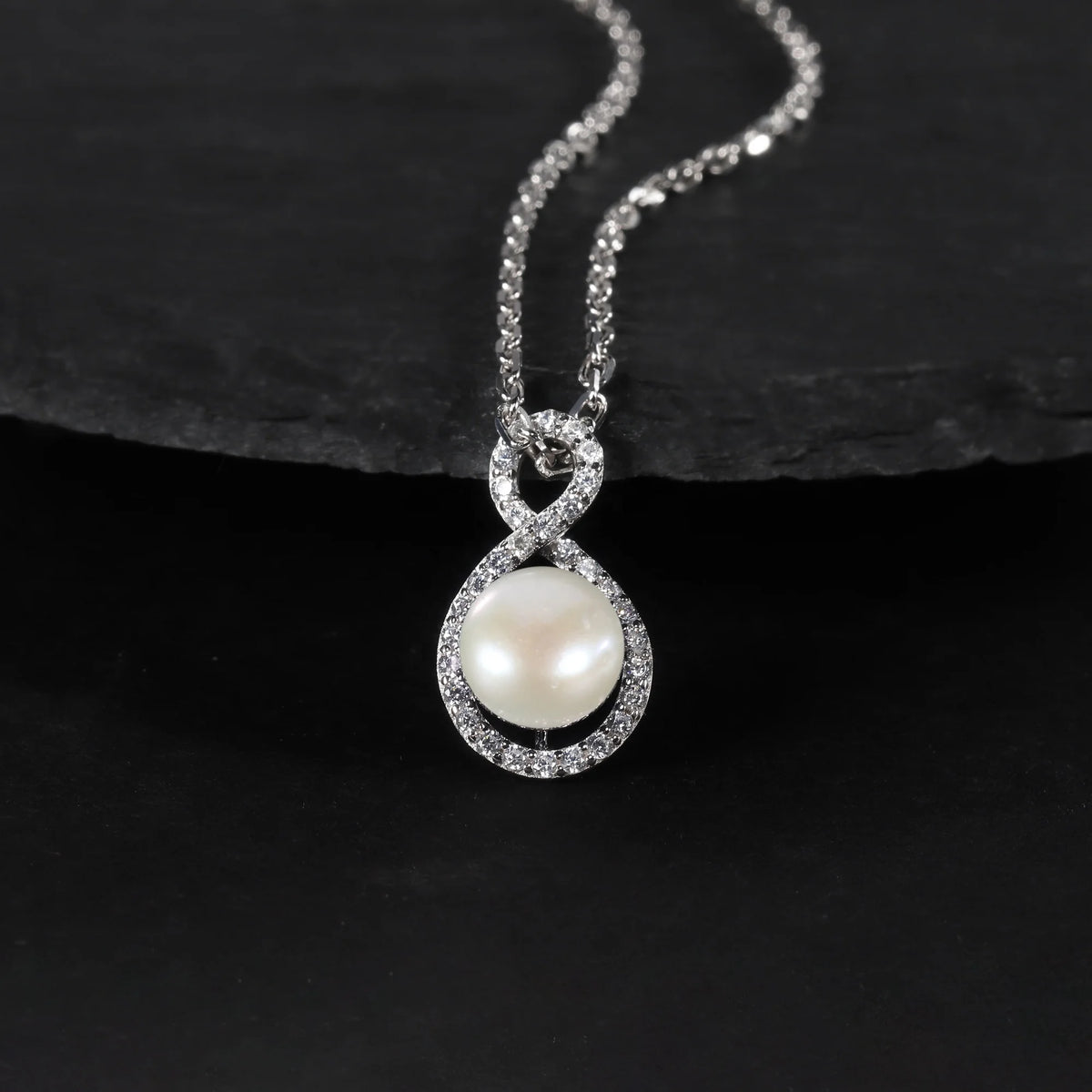 ArtistA Abiding Fine Pearl Jewelry 925 Sterling Silver Twisted Halo 10MM White Black Fresh Water Pearl Eternal Pendant Necklace for Gift