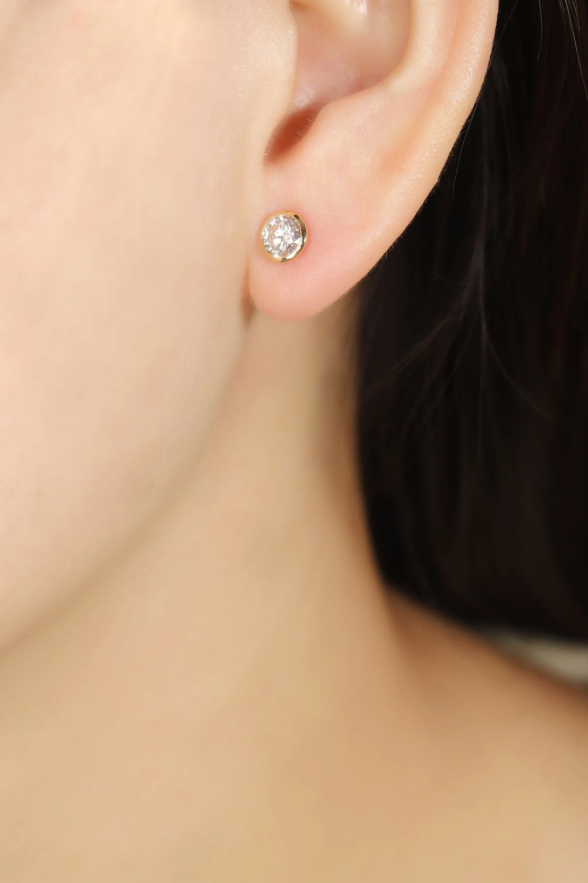 Gemfiori 18K Gold Lab Grown diamond Stud Earrings at Shopping Festival Discounted Price in Stock and Can Be Shipped Out Quickly