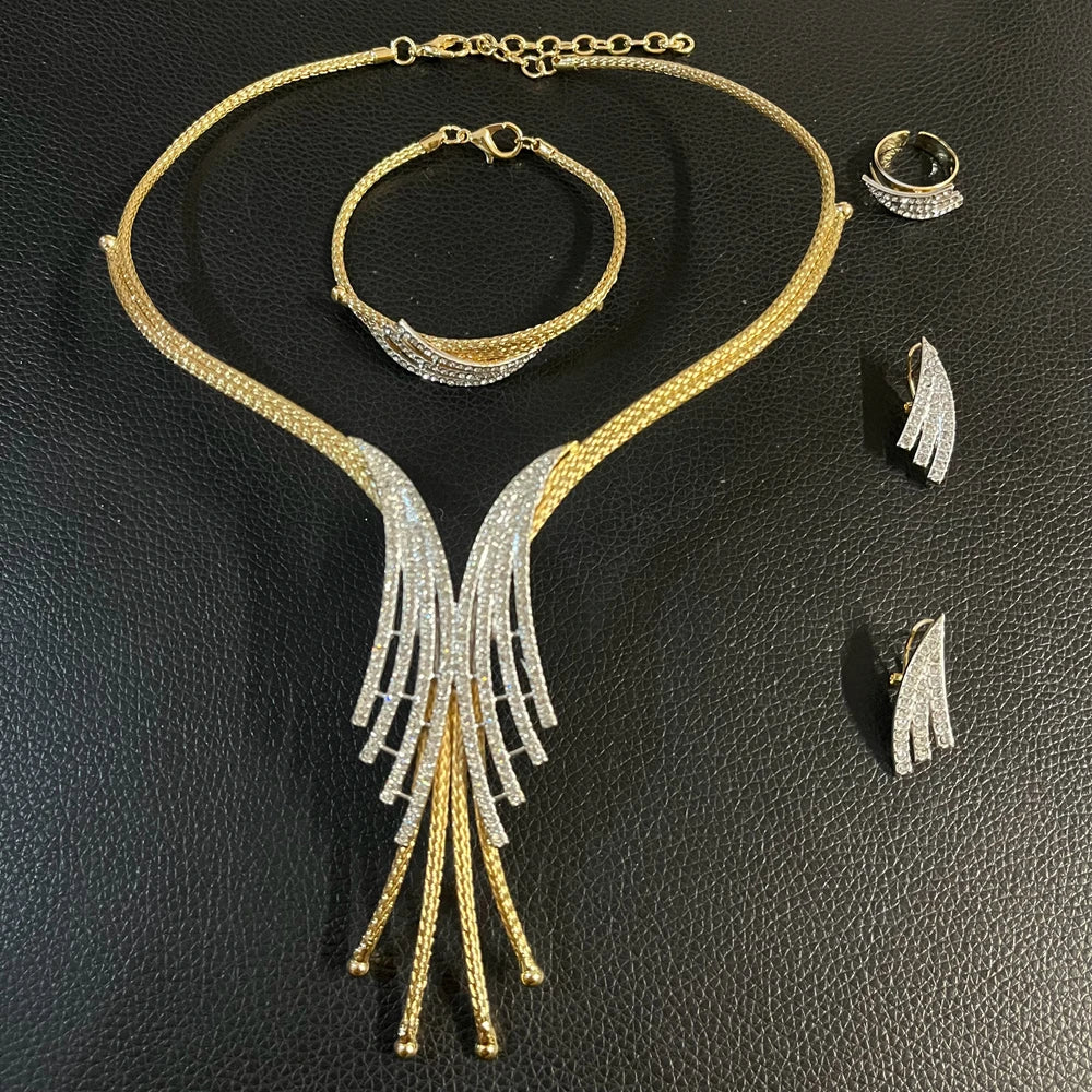 Zhuerrui Elegant Gold Plated Tassel Jewelry Set Rhinestones Women Necklace Earrings Bracelet Ring Set Evening Dress X0011330