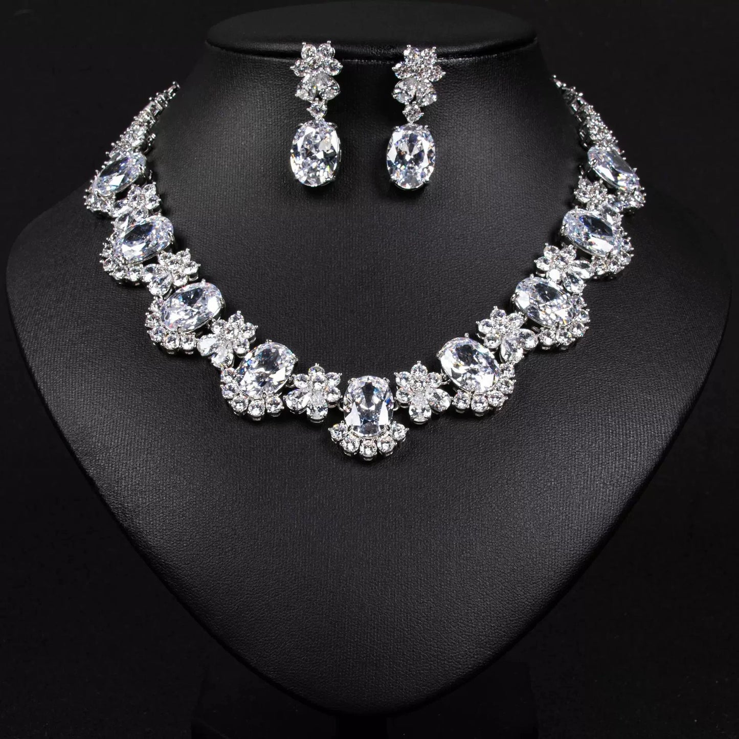 XM S313 Oval Cut Zircon Floral Statement Necklace & Earrings Set