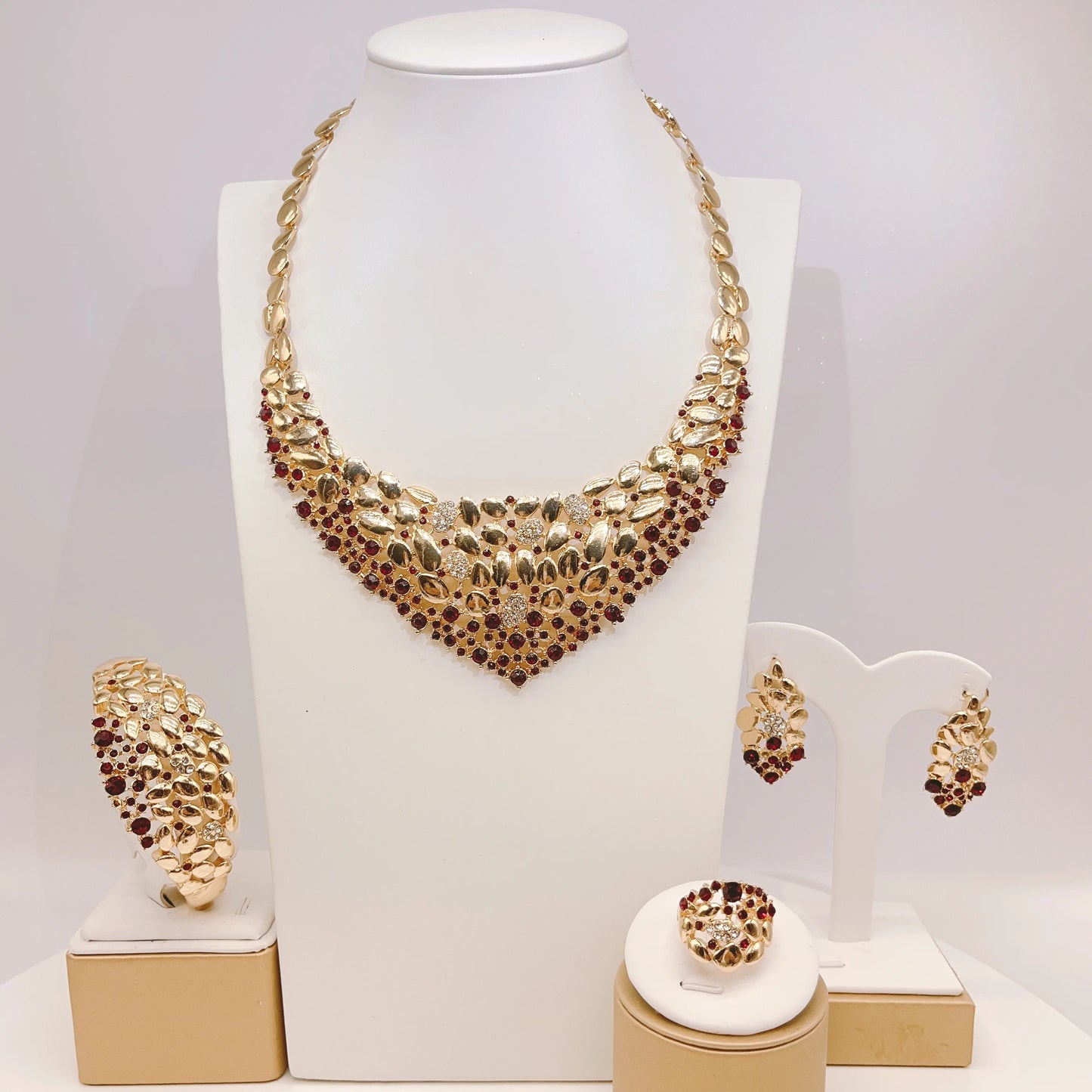 Zhuerrui African Cheap Gold Luxury Jewelry Sets Green Red Diamond Necklace Jewelry Set Factory Women's Birthday Gifts HN23001