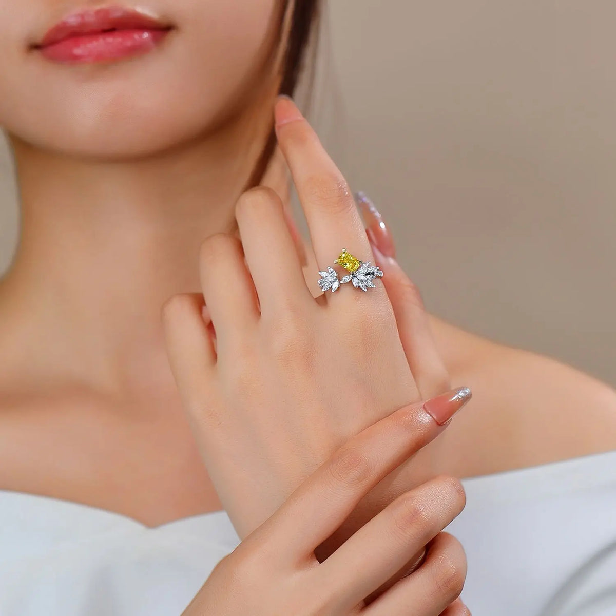 ArtistA Abiding Bespoke Open Ring Yellow & White Moissanite 925 Sterling Silver Fancy Marquise & Radiant Cut Adjustable Ring for Ladies