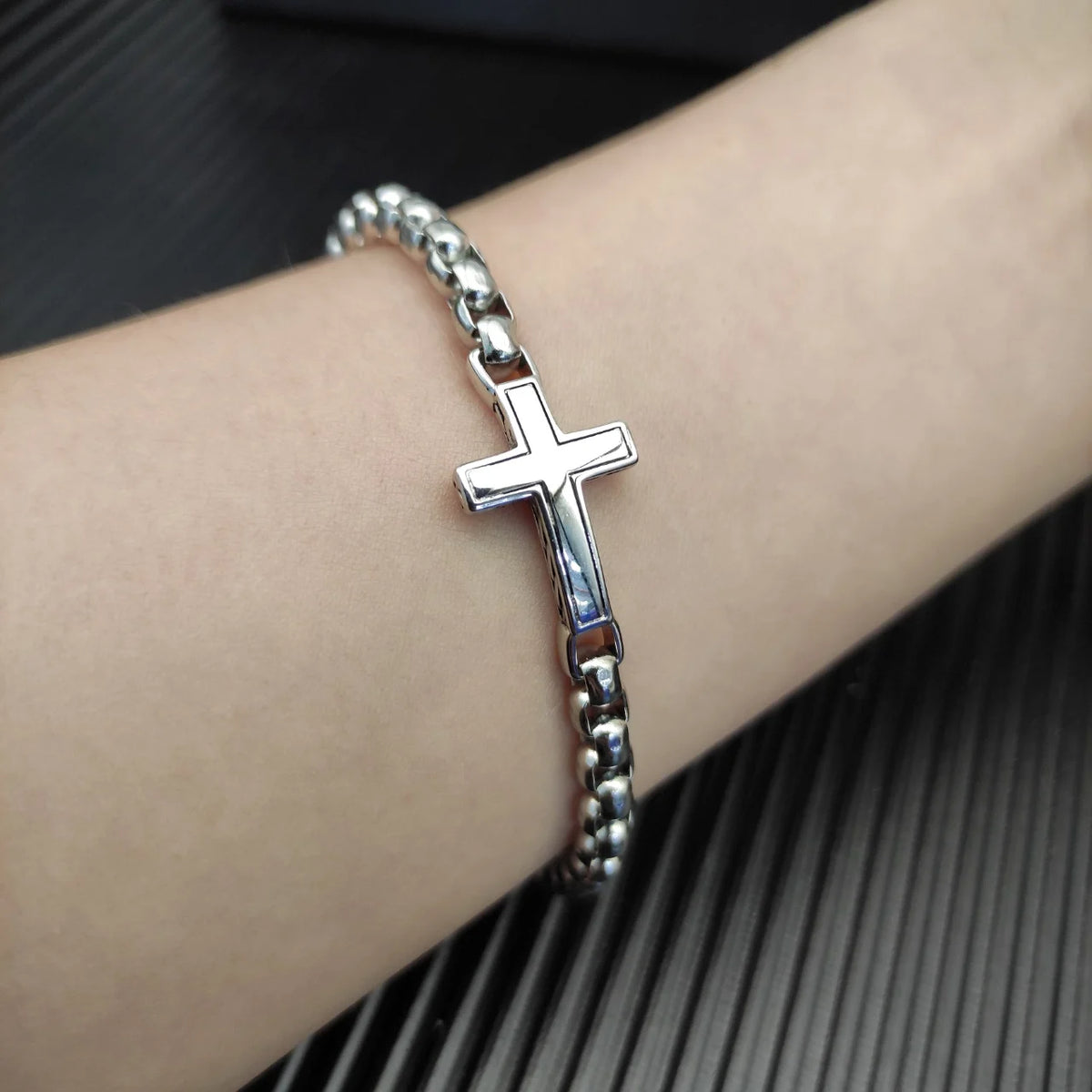 FASHIONISTA DY High-Quality Silver-Plated 5MM Box Chain Cross Bracelet, Gold-Plated 5mm Bracelet, Jewelry