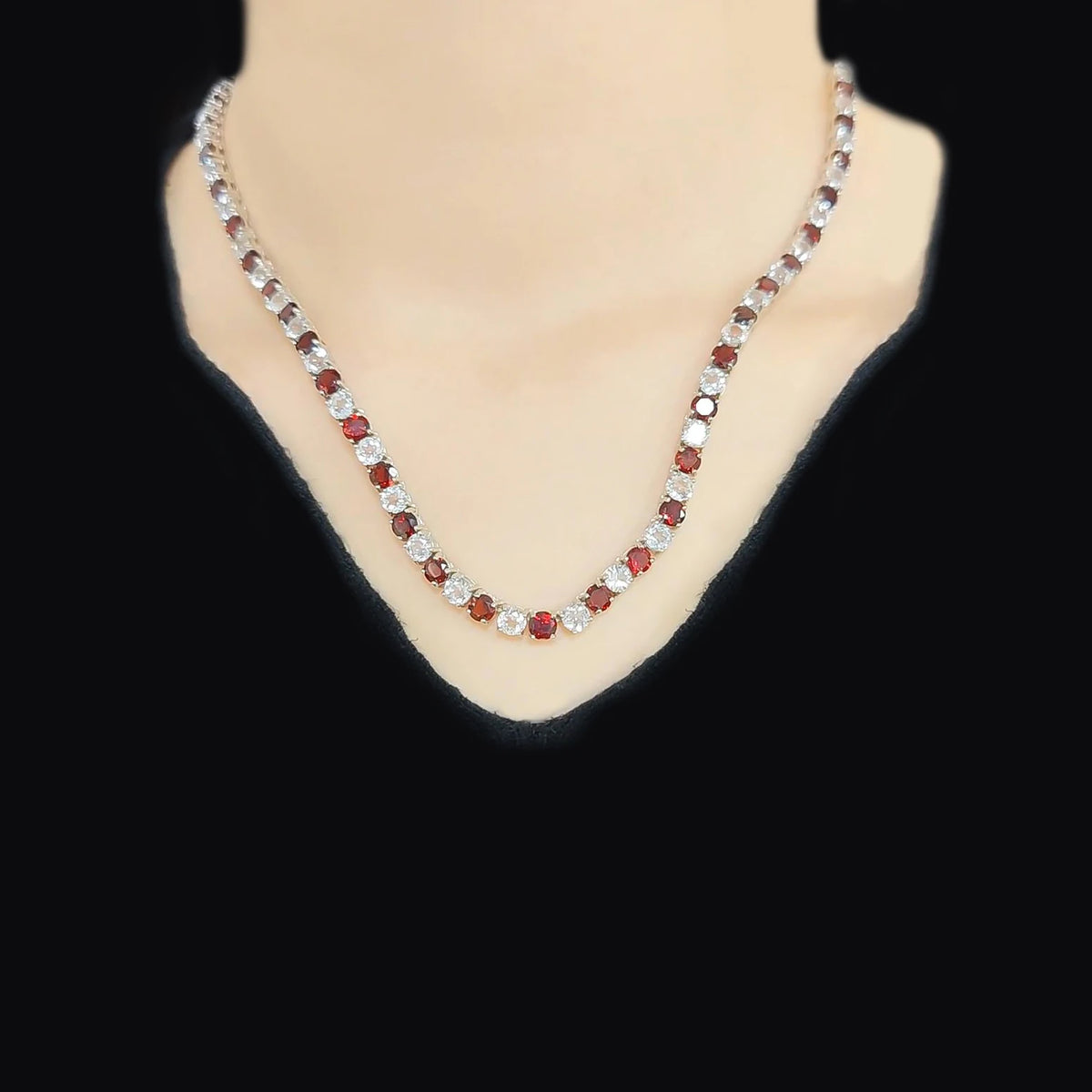 ArtistA Abiding Two Tone Design Alternating Garnet & White Topaz Round 5mm 20IN 925 Silver Natural Gemstone Tennis Chain Necklace Choker