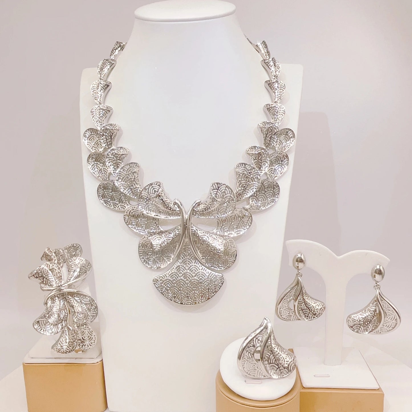 Zhuerrui High Quality Gold Jewelry Sets Simple Silver Bridal Necklace Jewelry Set Fashion Women's Costume Accessories H00751