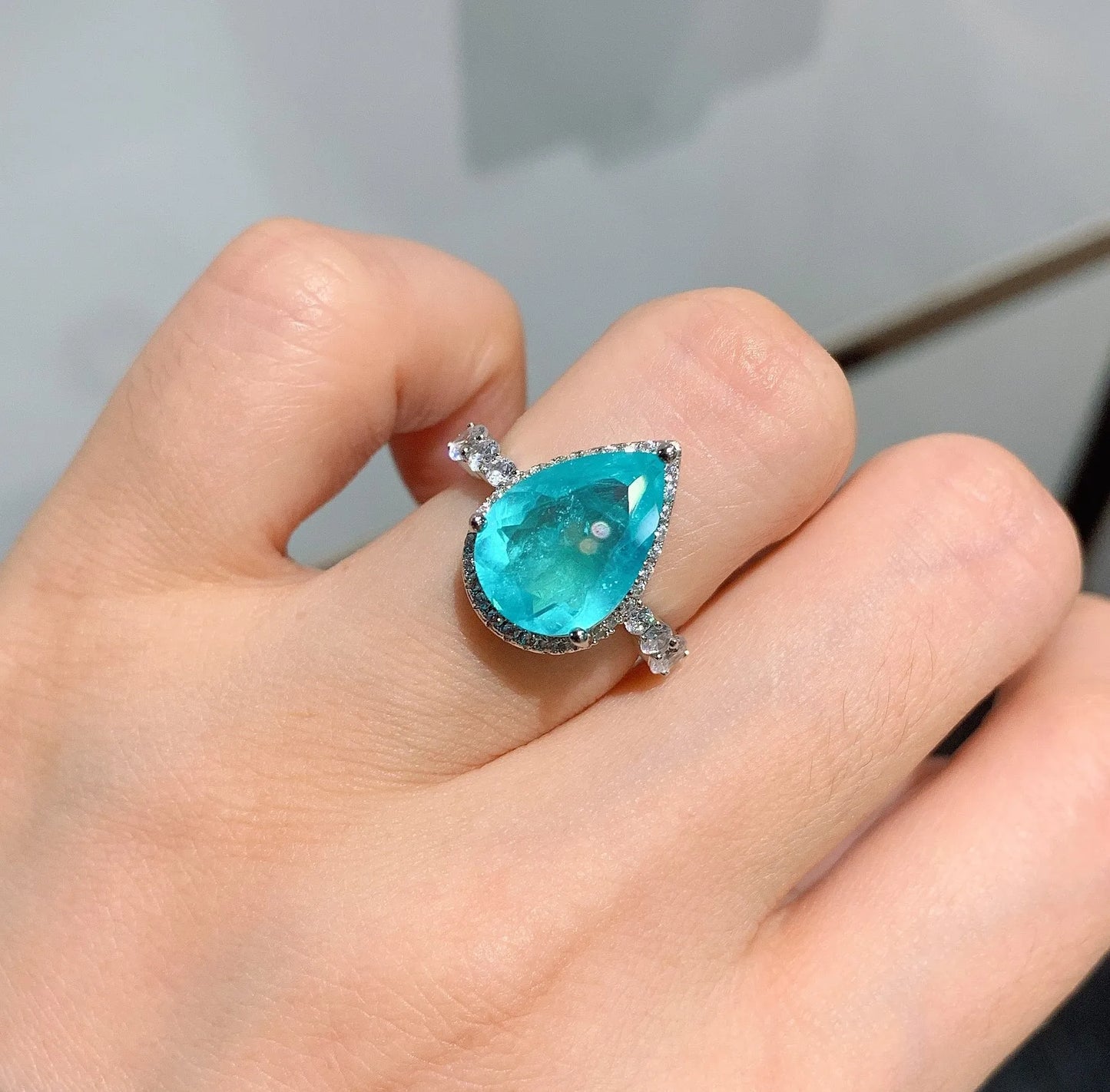 Elegant Fashion Jewelry Eco-friendly Copper 12-10MM Sea Blue Zircon Floral Pendant Earrings Set Women's Bridal Jewelry Set