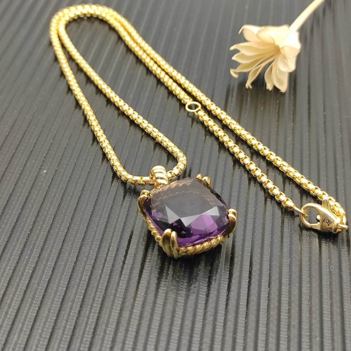FASHIONISTA DY High-Quality 22mm Silver-Plated Diamond Necklace. Gold-Plated Colored Gemstone Necklace. Jewelry .