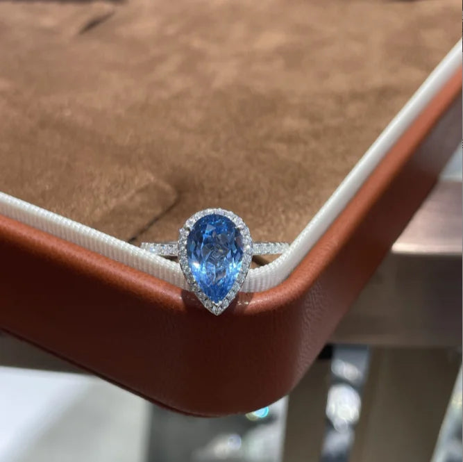ArtistA 1pc Moissanite Ring Twisted Design VVS1 1CT D Color 925 Silver Light Luxury Ring Gift