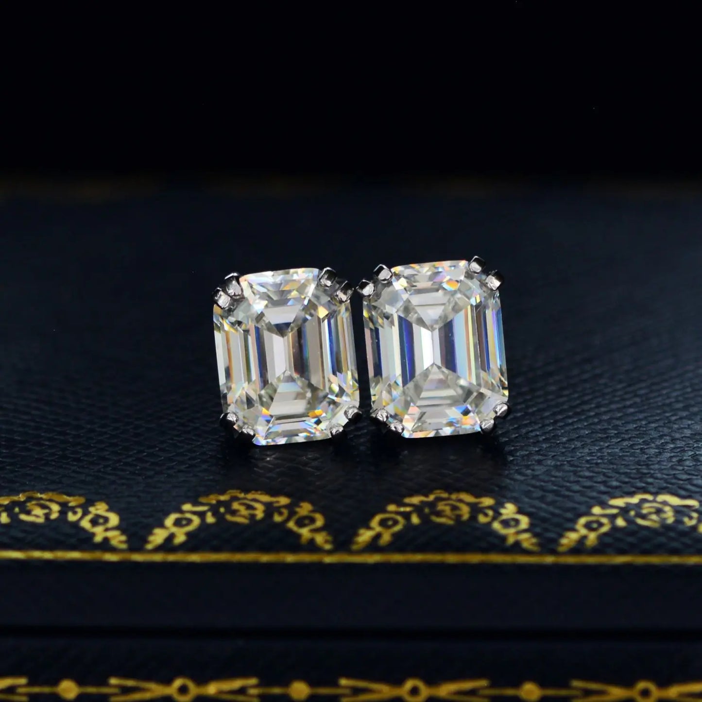MUSHAN Jewelry Factory 4ct Ass Cut Rectangular Pagoda 8*10 High Carbon Diamond 925 Silver White G Color Stud Earrings for Women