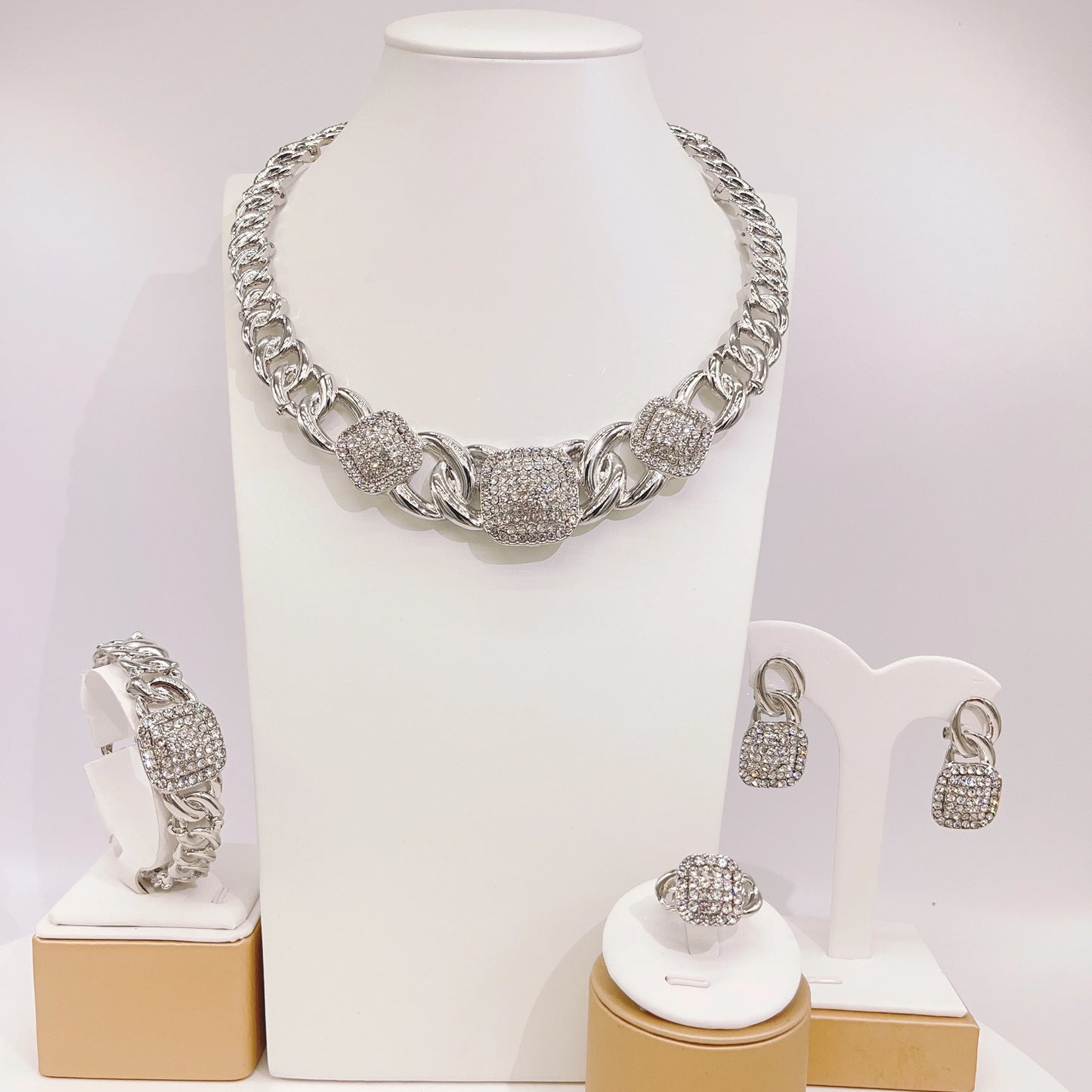 Zhuerrui High Quality Women's Jewelry Set Latest Bead Square Necklace Bracelet Jewelry Sets Favors Party Festival Gift HA20055