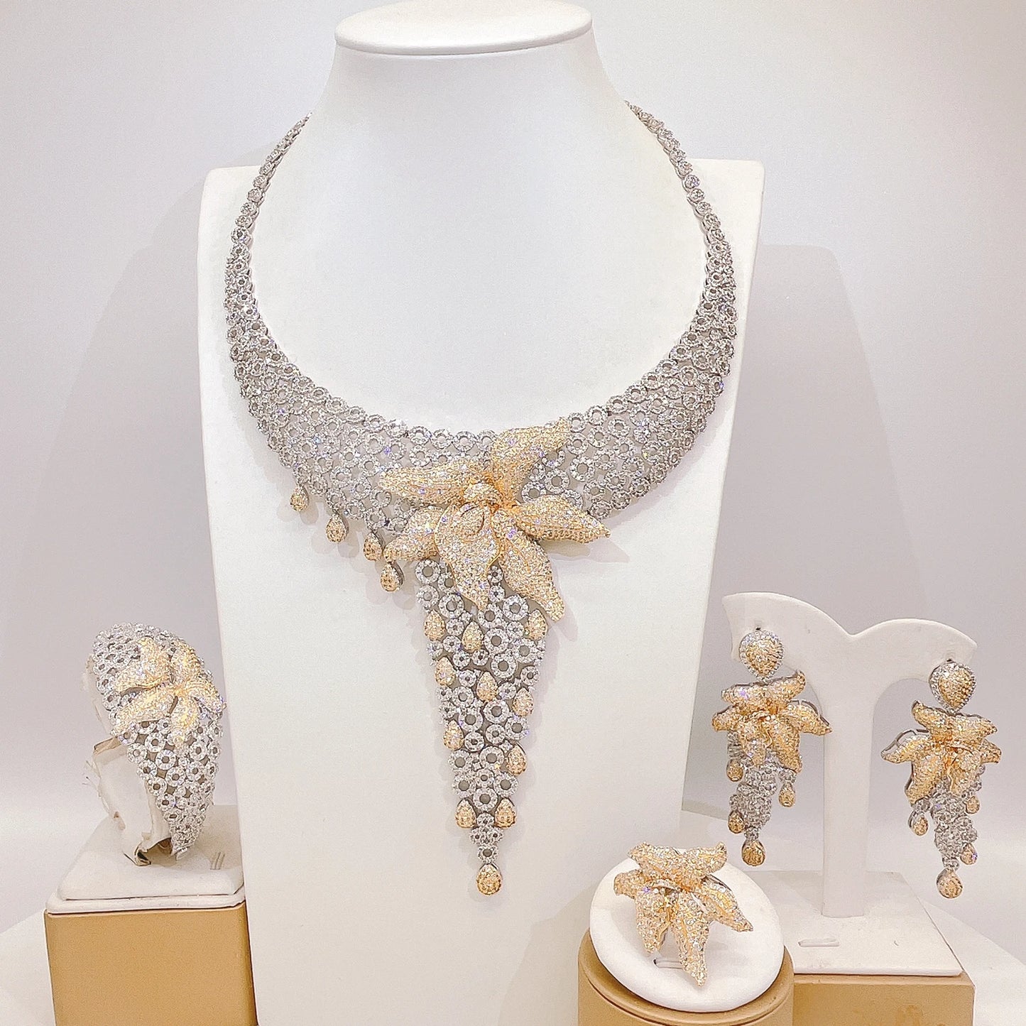 Zhuerrui New Design Sense Jewelry Set American High-end Diamond Series Ladies Classic Inheritance Wedding Four SetsHZ250003