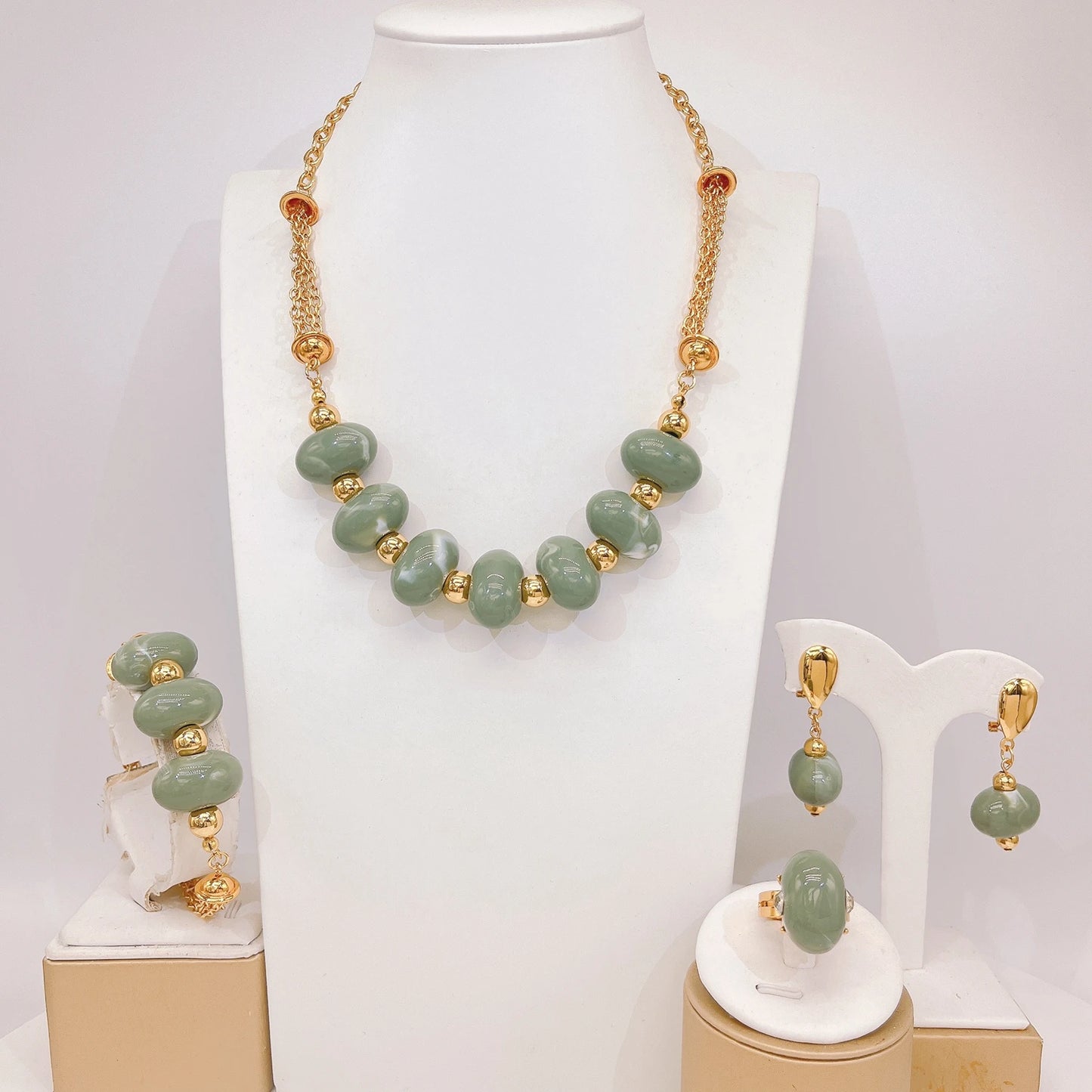 Zhuerrui Nigerian 18k Gold Plated Jewelry Set Brazil Gold Designer Wedding Jewellery Set Fashion HC24038514