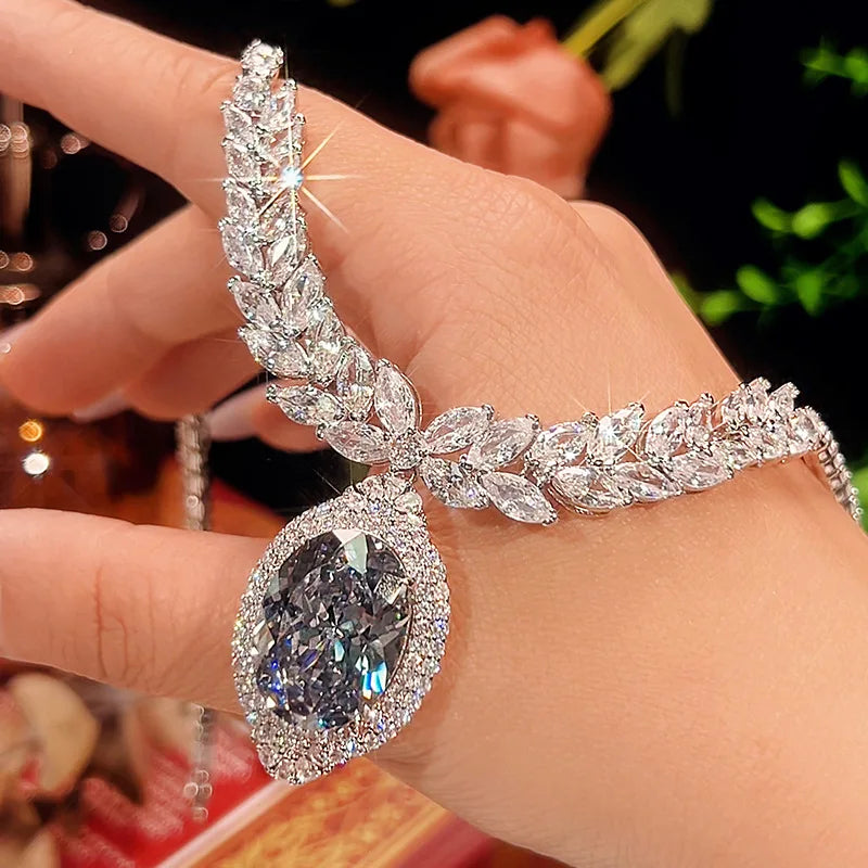 REDheart Copper Inlaid Zircon Gold-Plated Flower Shape Third Party Certified Premium Banquet Fashion Pendant Necklace