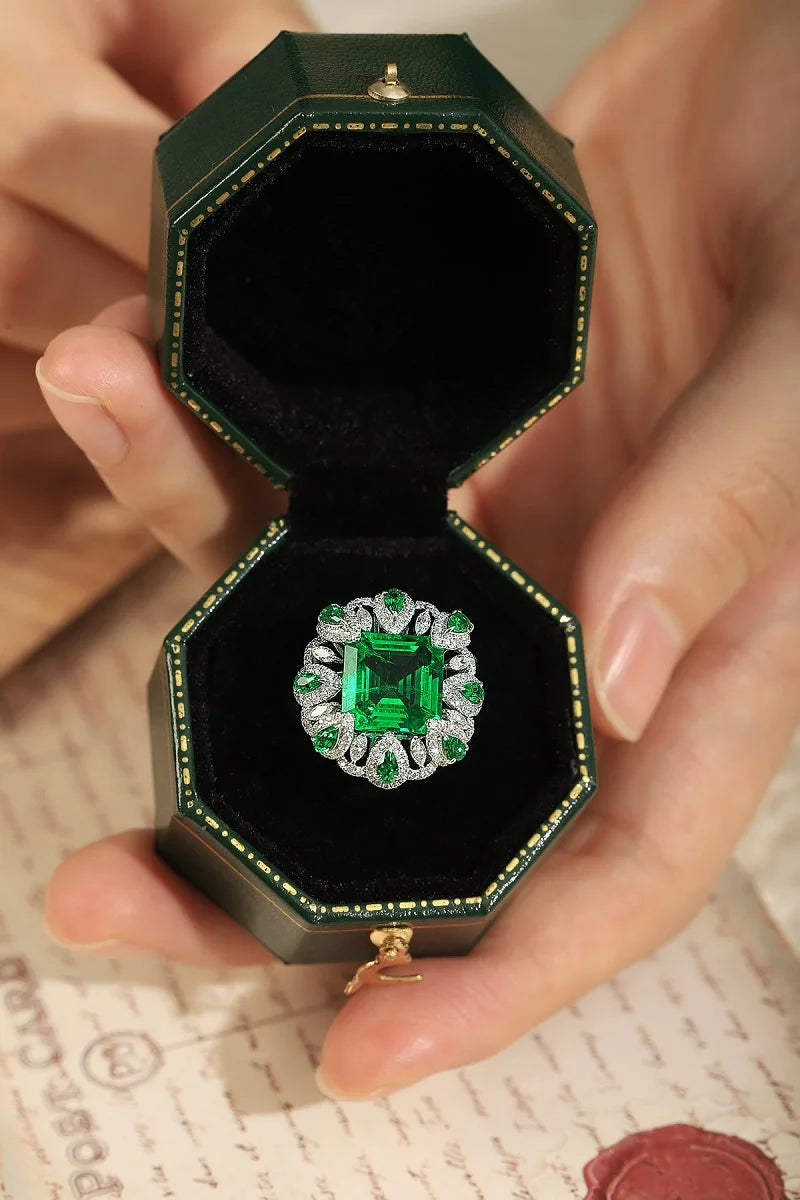 Gemfiori Luxury Jewelry maker Custom Jewelry Ring 18k Gold Ring with Lab Grown Emerald CVD Diamond from Shenzhen factory
