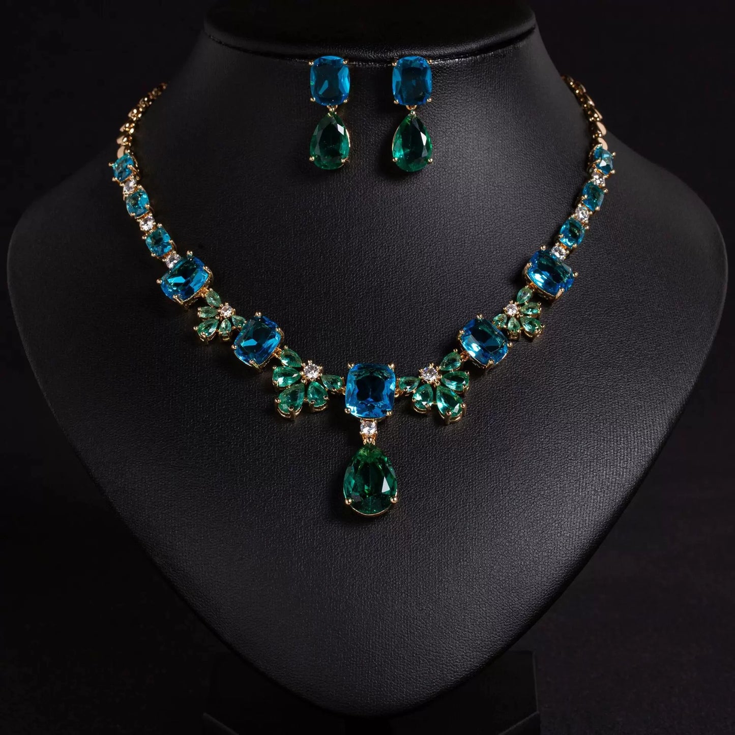 XM S302 Cushion Cut Zircon Teardrop Statement Necklace & Drop Earrings Set