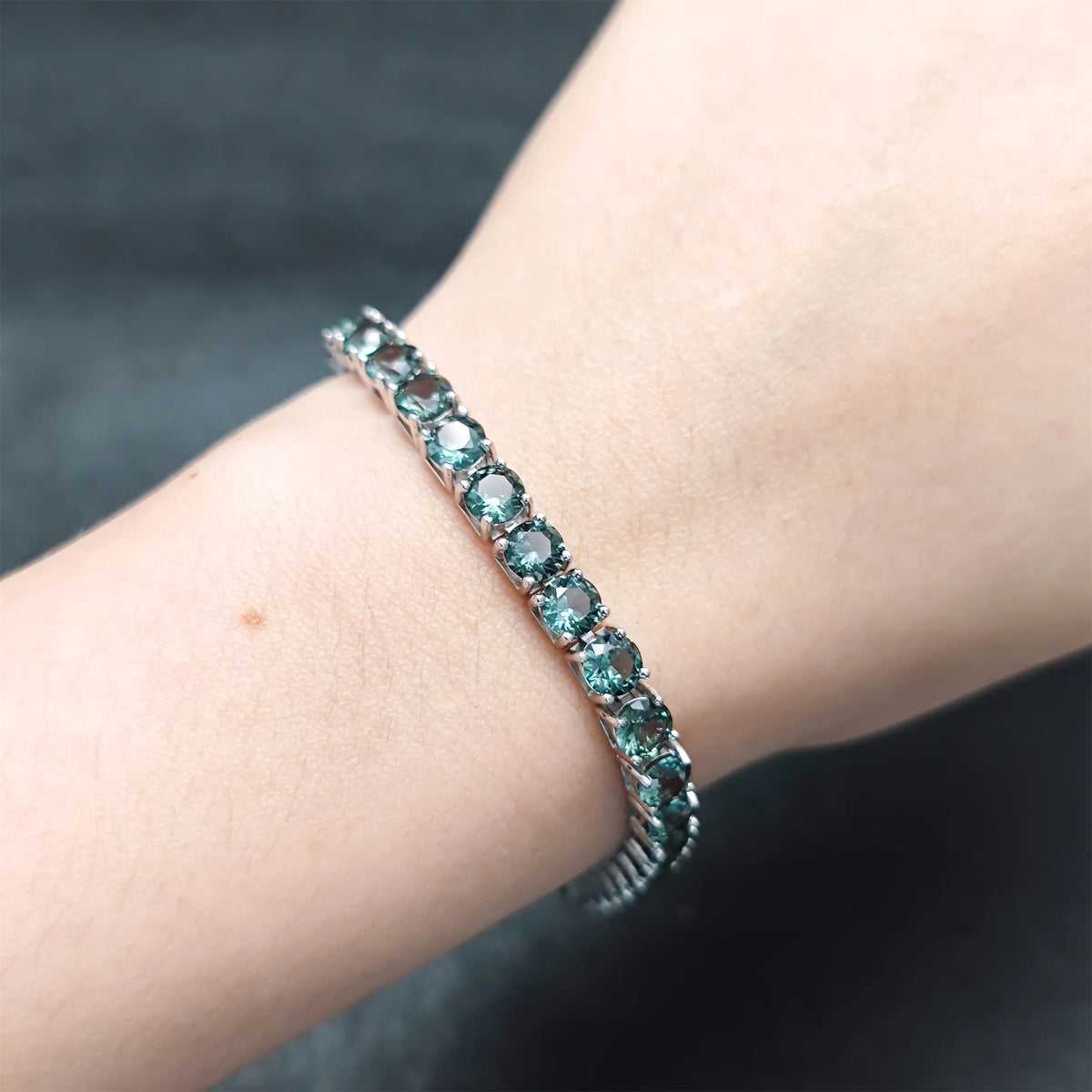 Gemfiori 5MM 7.5IN 11.2g 925 Sterling Silver Women Classic Rhodium Plated Lab Grwon Green Spinel Tennis Bracelet for Daily Wear