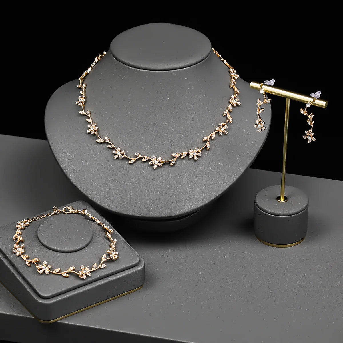 Leaf Rhinestone 4-Piece Bridal Jewellery Set | Necklace, Earrings, Bracelet & Collar Chain | Silver & Gold