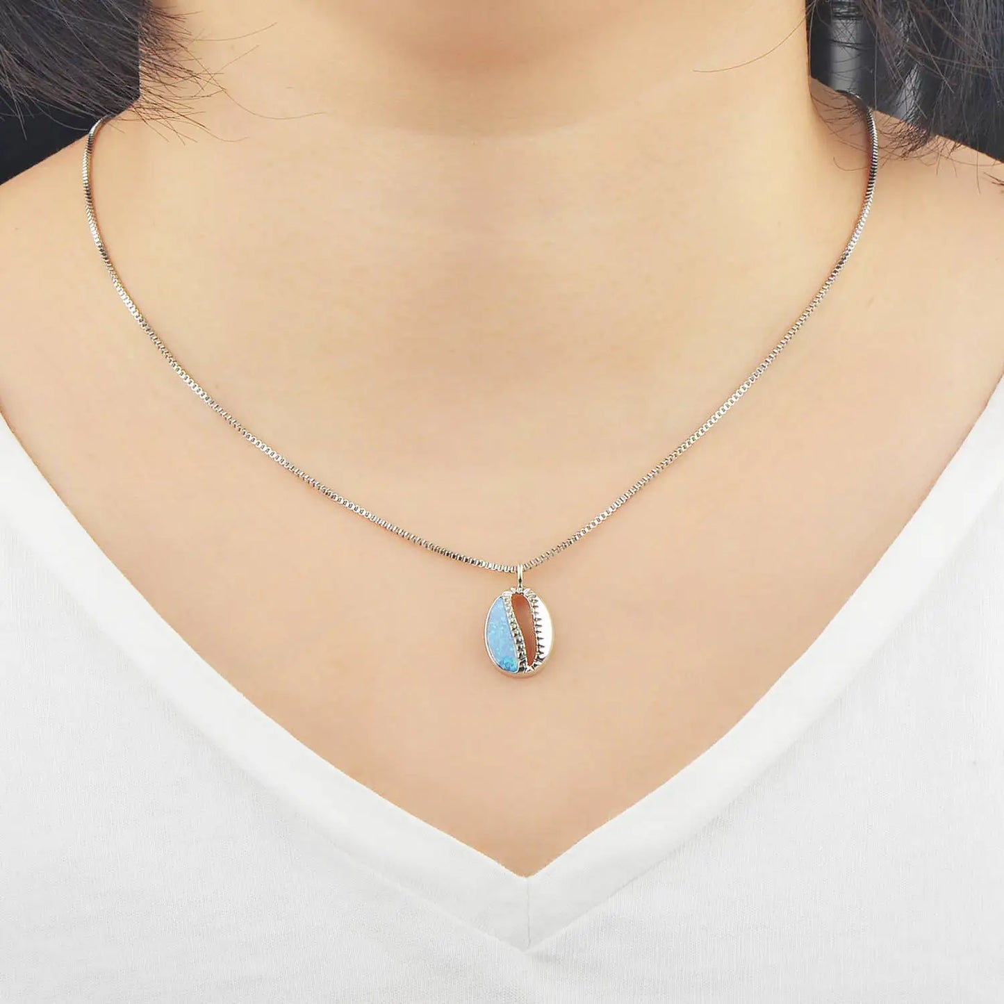 Geometric Pendant Necklace Aobao Inlaid Detail Fashion Jewelry