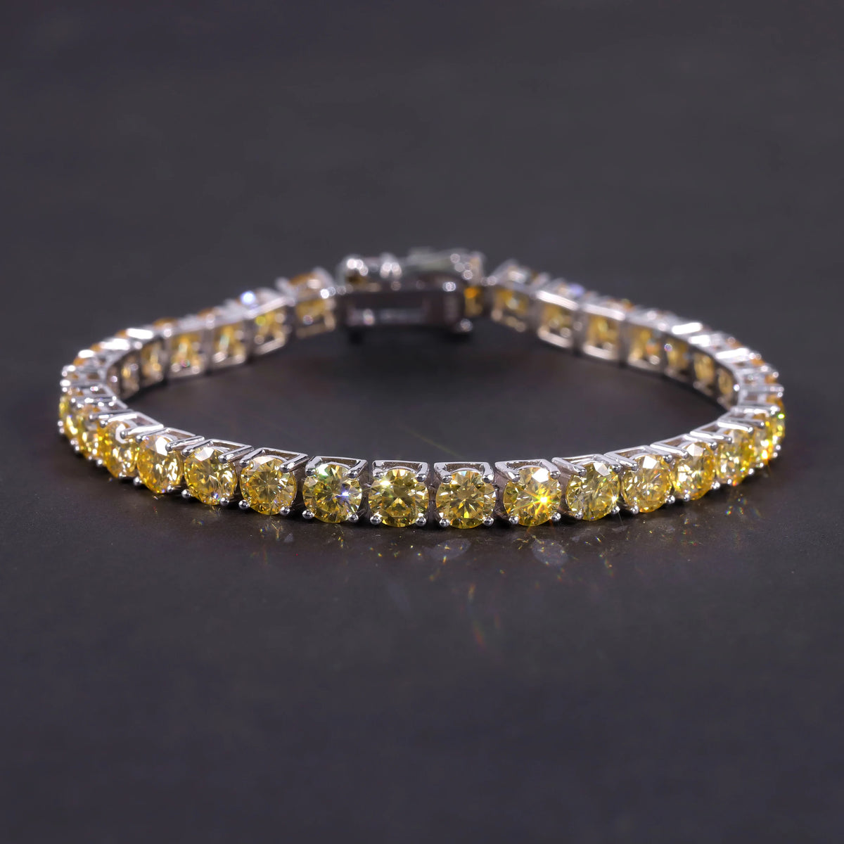 Gemfiori Abiding Colored Moissanite 3mm 4mm 5mm 925 Sterling Silver Tennis Bracelet 4MM 7IN Moissanite Tennis Bracelet in Stock