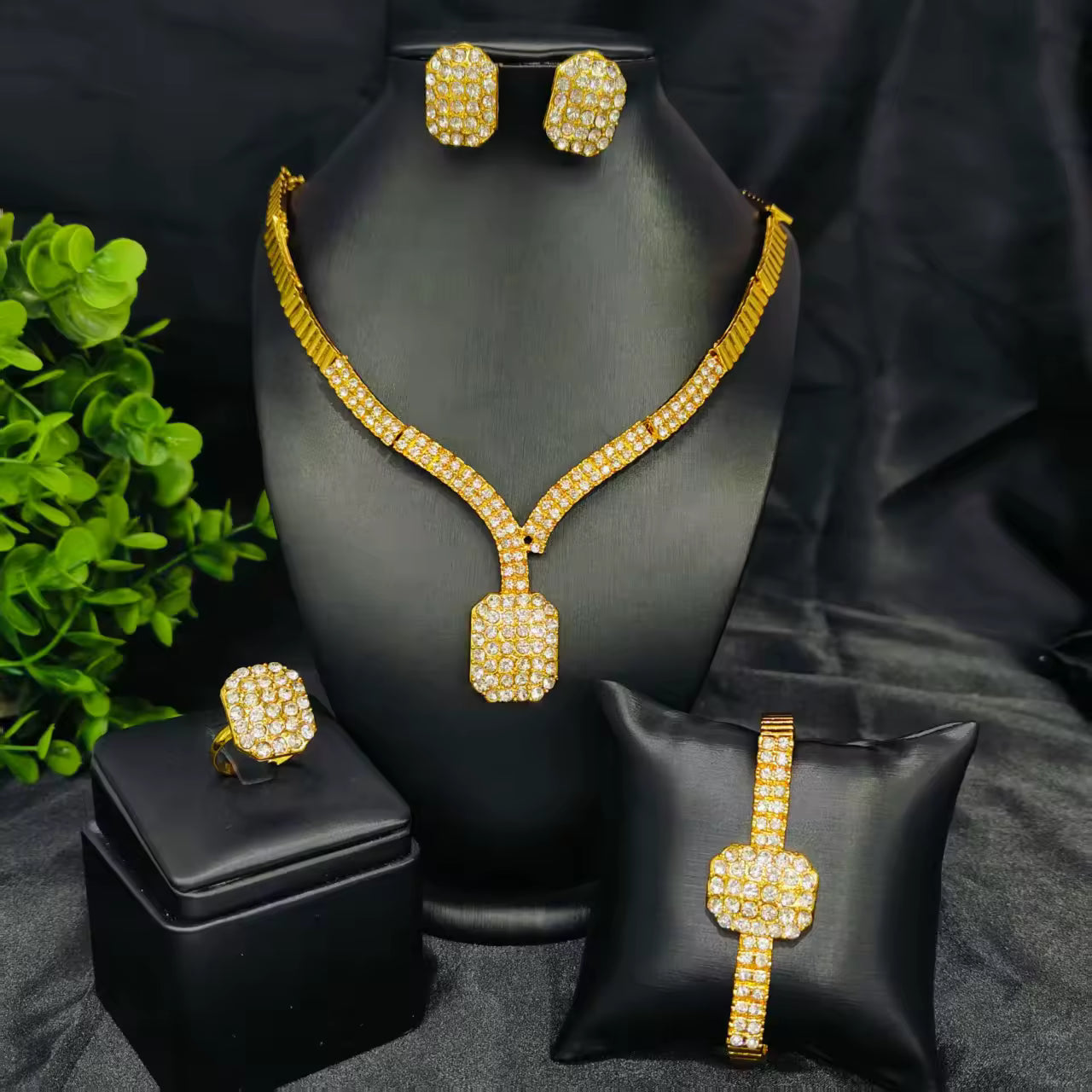 NLB01SPECIAL131 10 sets for £79/-