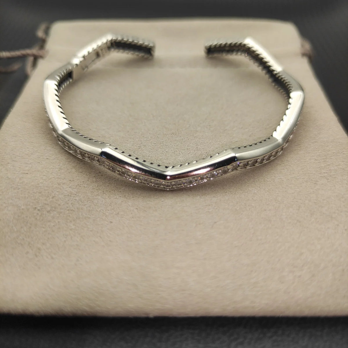 FASHIONISTA DY High-Quality Gold-Plated Diamond-Set Bangle, Unisex Silver-Plated Diamond-Set Bangle, Jewelry
