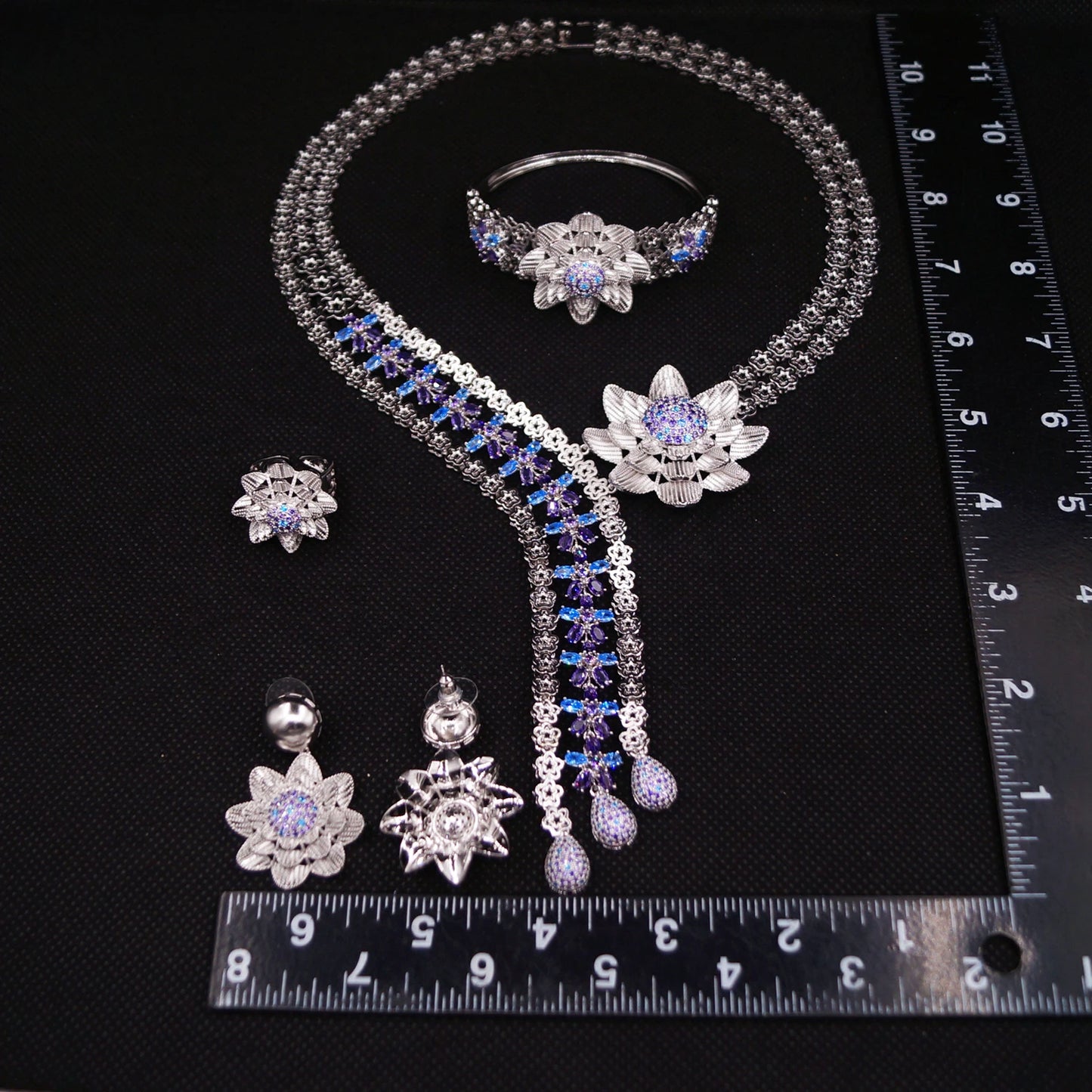 Zhuerrui New Design Sense Jewelry Set American High-end Diamond Series Ladies Classic Inheritance Wedding Four SetsHZ24742182