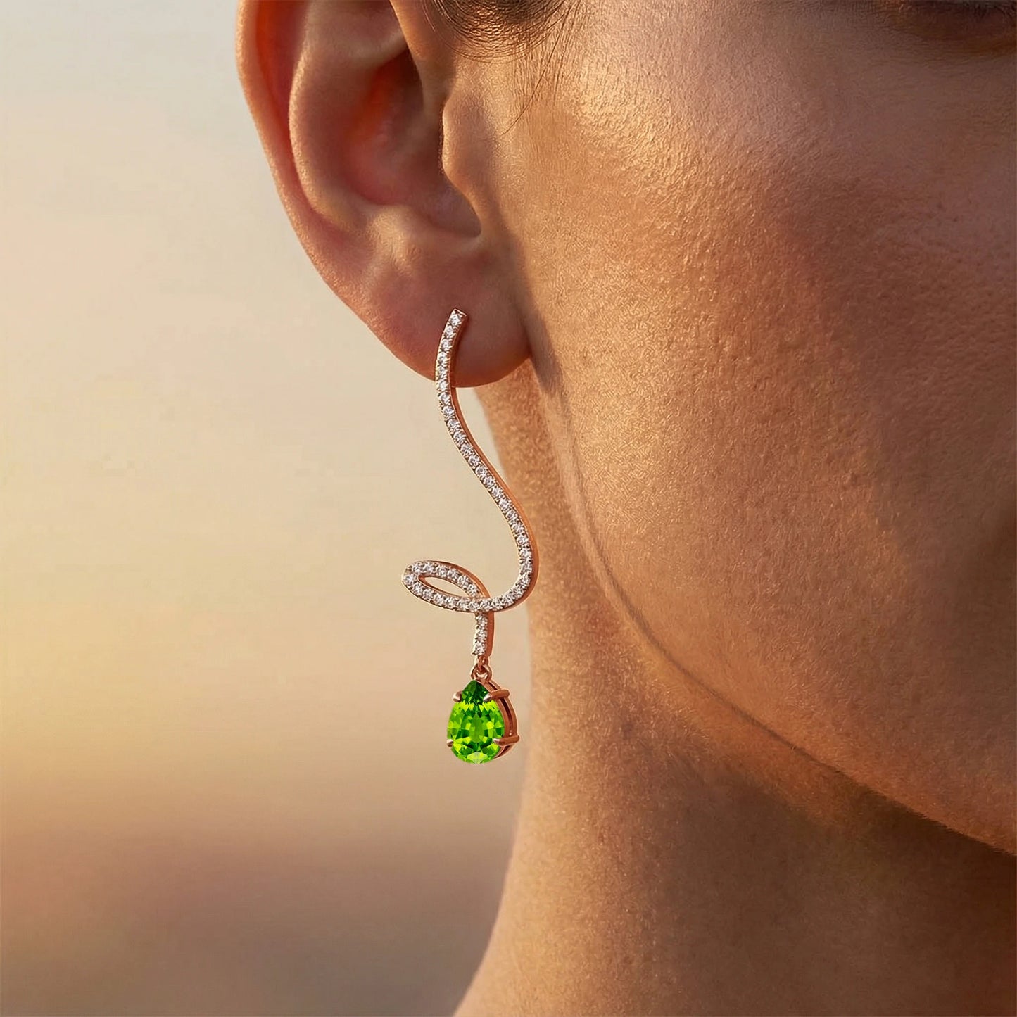 18k Solid Gold Cute Dangling Drop Earrings Natural Peridot Gemstone and Real Diamonds Luxurious Wedding Earrings For Wife ODM