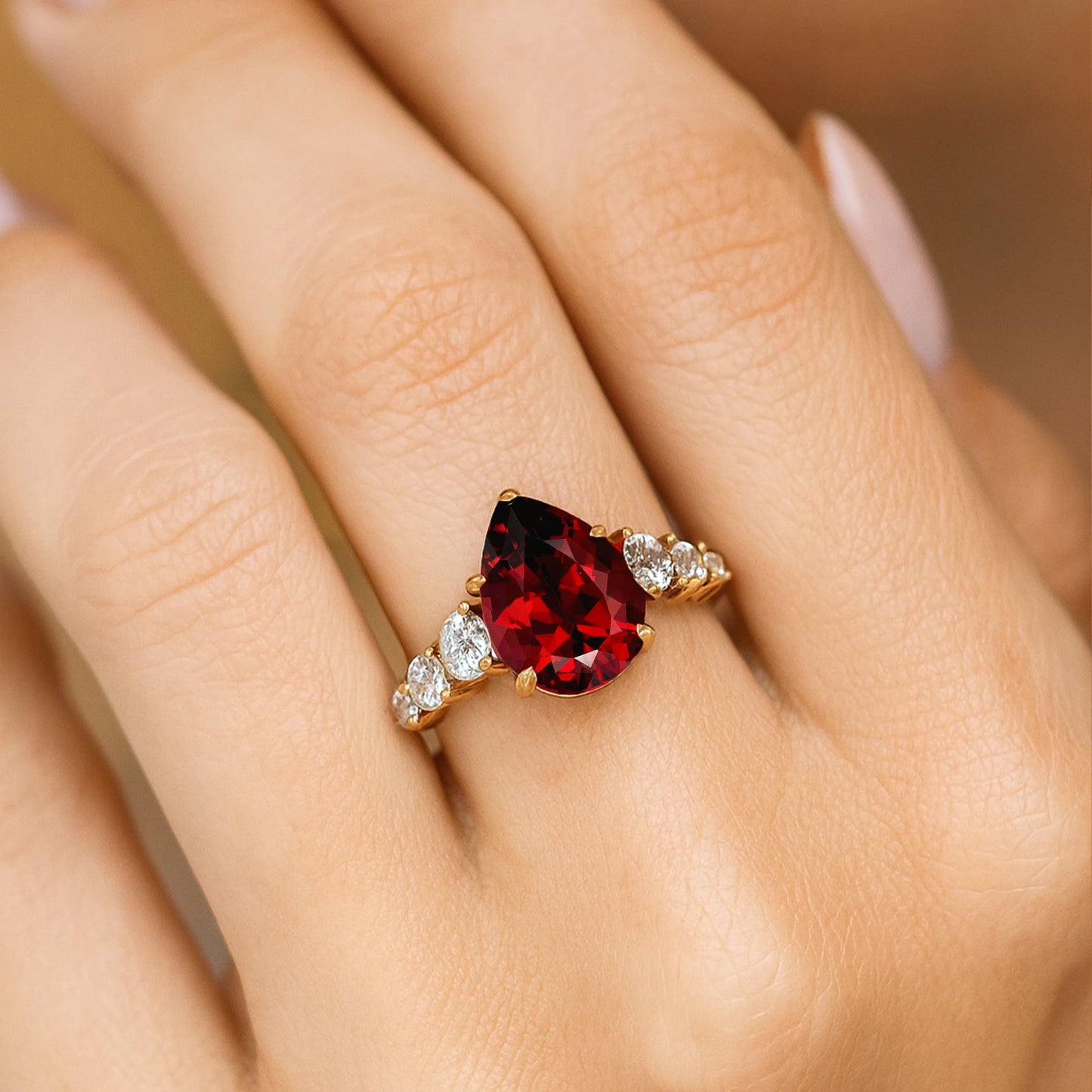 Luxurious Design Unique Pear Cut Natural Red Garnet Gemstone Ring 18k Solid Gold Real Diamonds Classic Wedding Women Rings