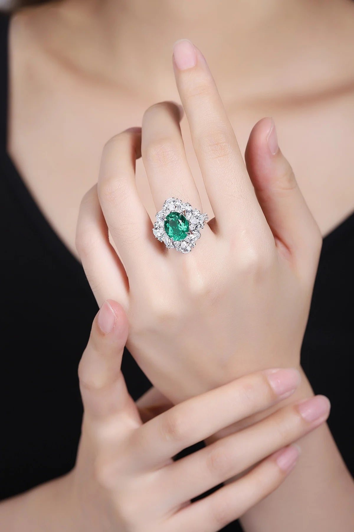 Gemfiori Anster Oval Cut Lab Created Diamonds and Ring S925 Sterling Silver Lab Grown Emerald Women Ring