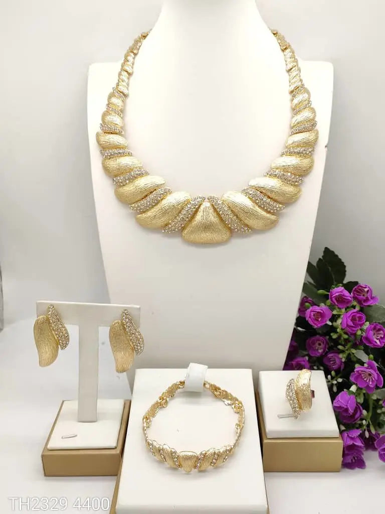 Zhuerrui Gold Plated Leaf Jewelry Set for Women African Dubai Bridal Wedding Necklace Earrings Bracelet Ring Rhinestone I0154