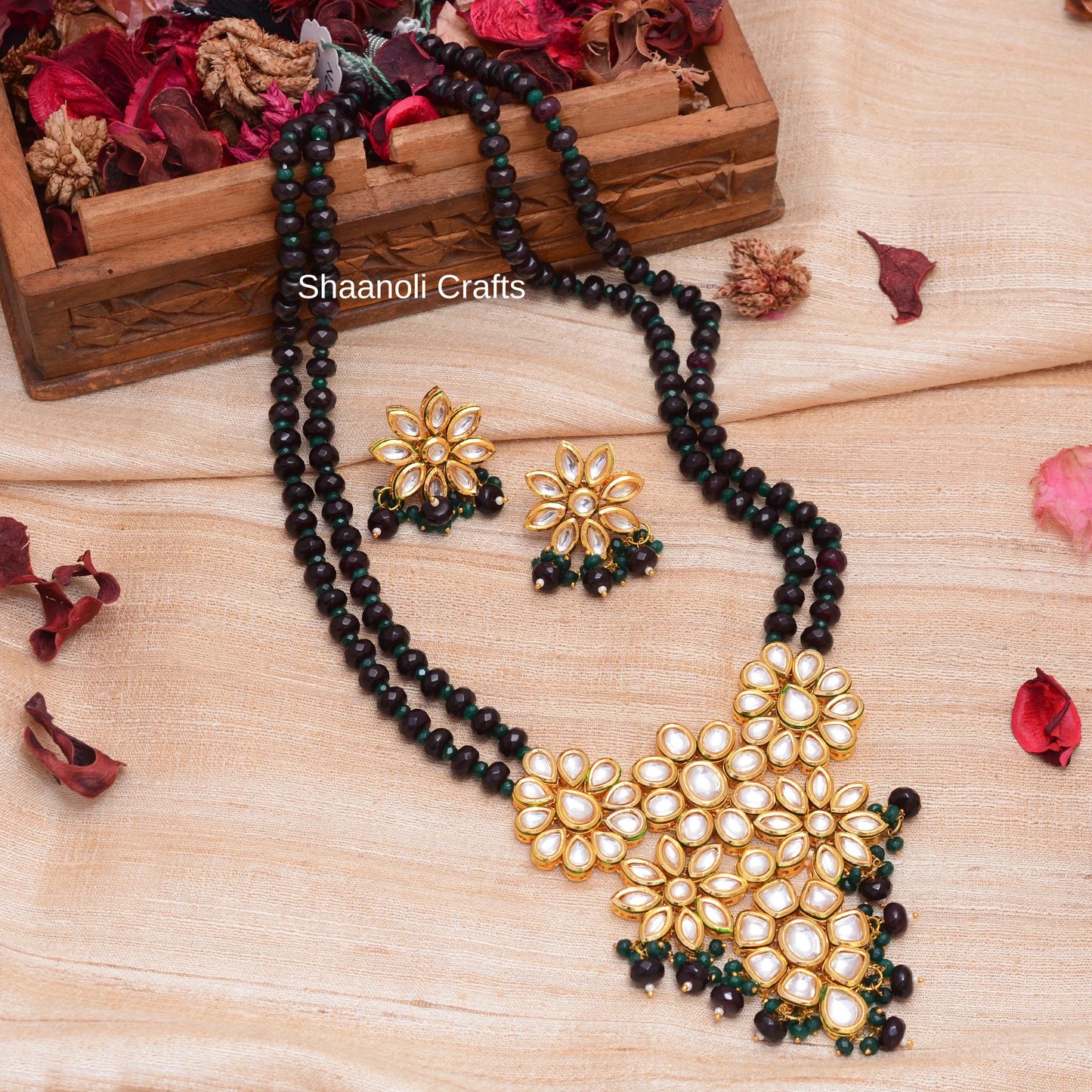 Handcrafted Wedding Gift Set Pouch Kundan Chokar Necklace Earrings with Adjustable Rings for Engagement and Anniversary Wear
