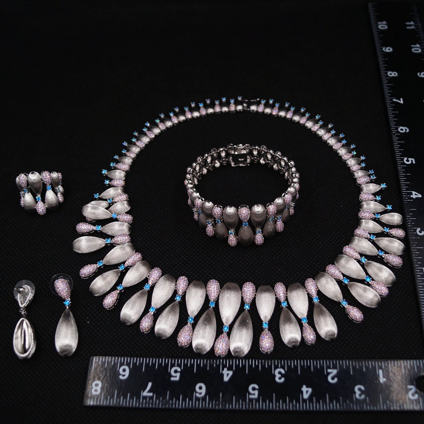 Zhuri New Design Sense Jewelry Set American High-end Diamond Series Ladies Classic Inheritance Wedding Four SetsHZ24742238