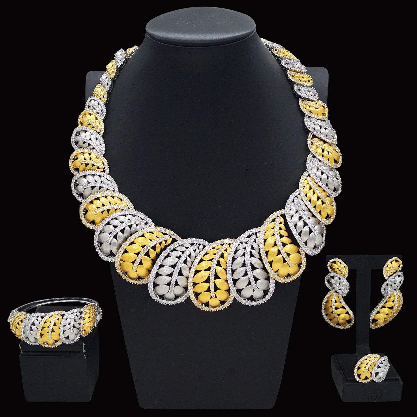 Zhuerrui New Design Sense Jewelry Set American High-end Diamond Series Ladies Classic Inheritance Wedding Four SetsHZ24745217