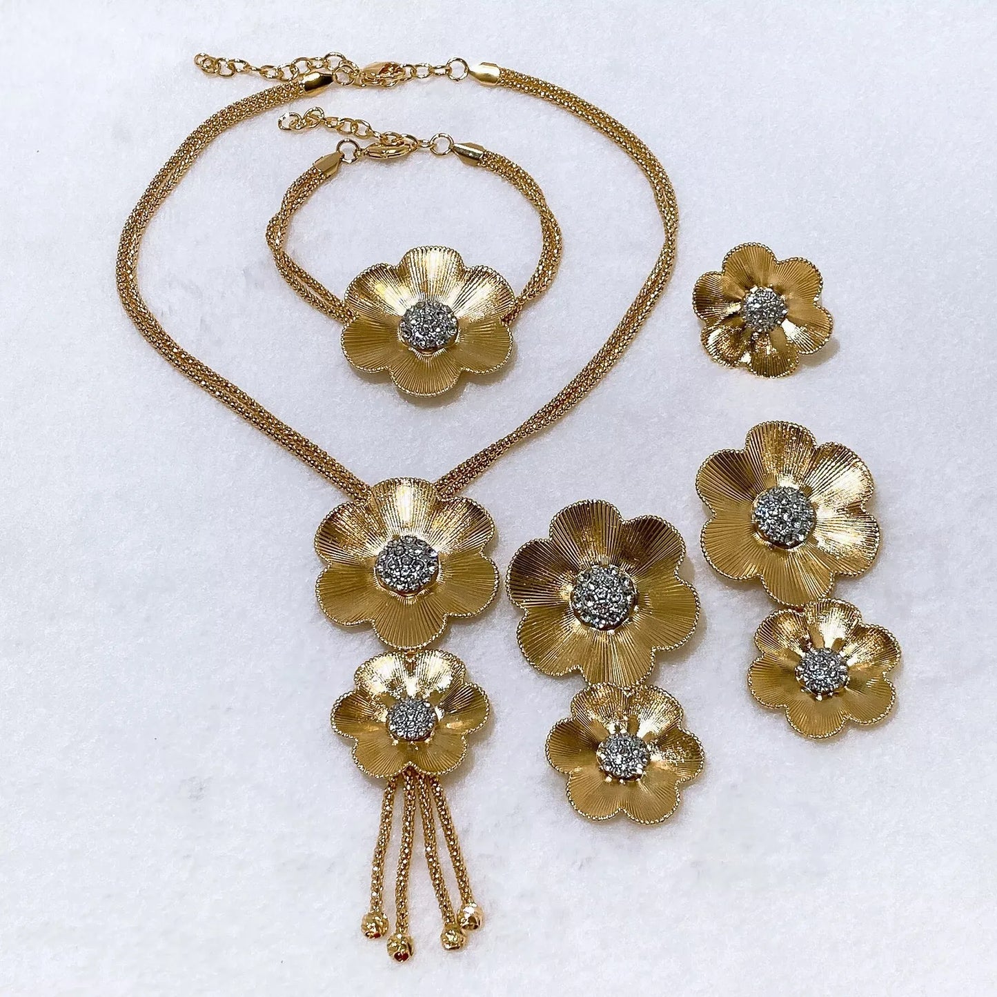 Zhuerrui Gold Plated Brushed Flower Tassel Jewelry Set 4PCS Dubai African Bridal Wedding Necklace Earrings Bracelet Ring I0167