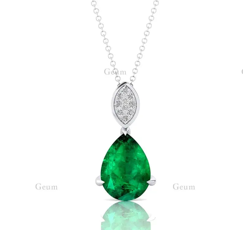 Timeless Design Lab Grown Emerald Pear Shape Prong Setting Cute Style 18k Yellow Gold Jewelry Diamond Pendant Wedding Gift