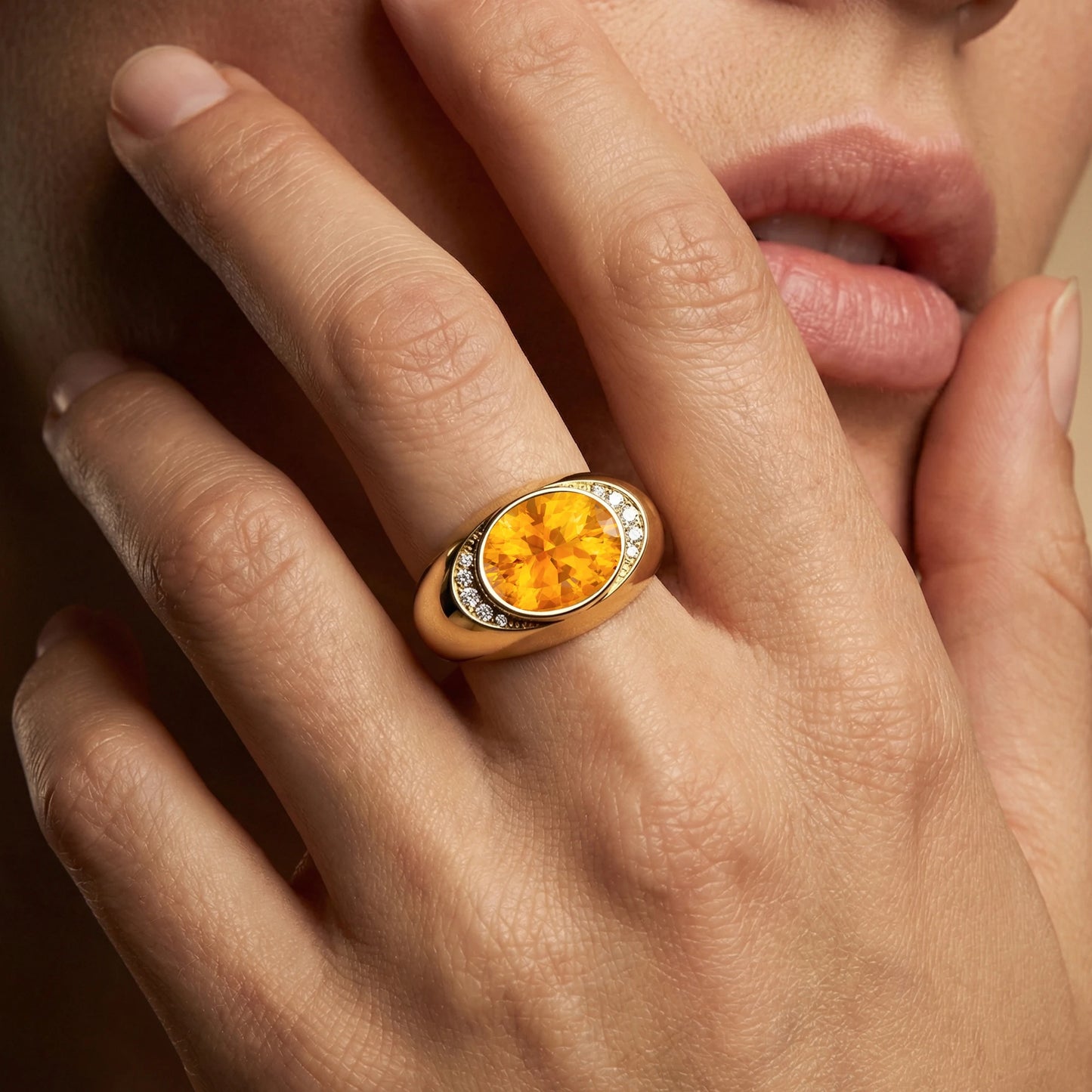 18Kt Solid Gold Rings Natural Citrine Gemstone Luxurious Signet Rings 10 Real White Diamonds Rhodium Plated Wedding Ring For Her