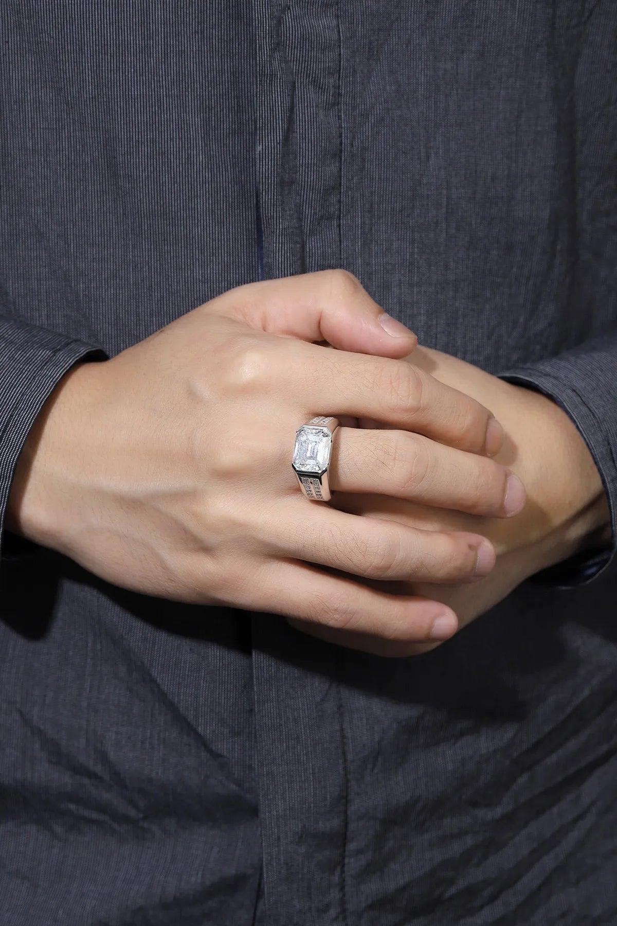 Gemfiori Anster Moissanite Diamonds and Ring S925 Sterling Silver Emerald Cut White Moissanite Men Ring