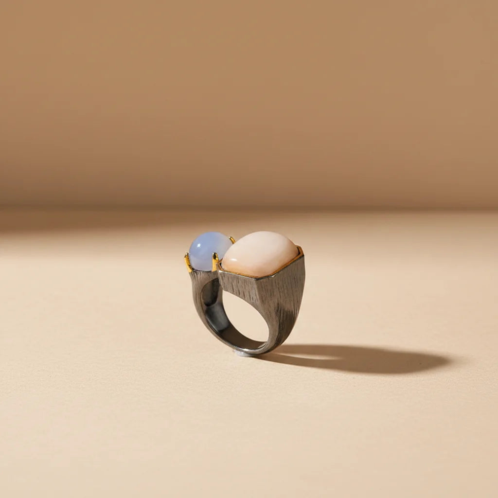 Wholesale Stylish Fashion Jewelry Blue Chalcedony and Pink Mop Men Ring 925 Sterling Ring