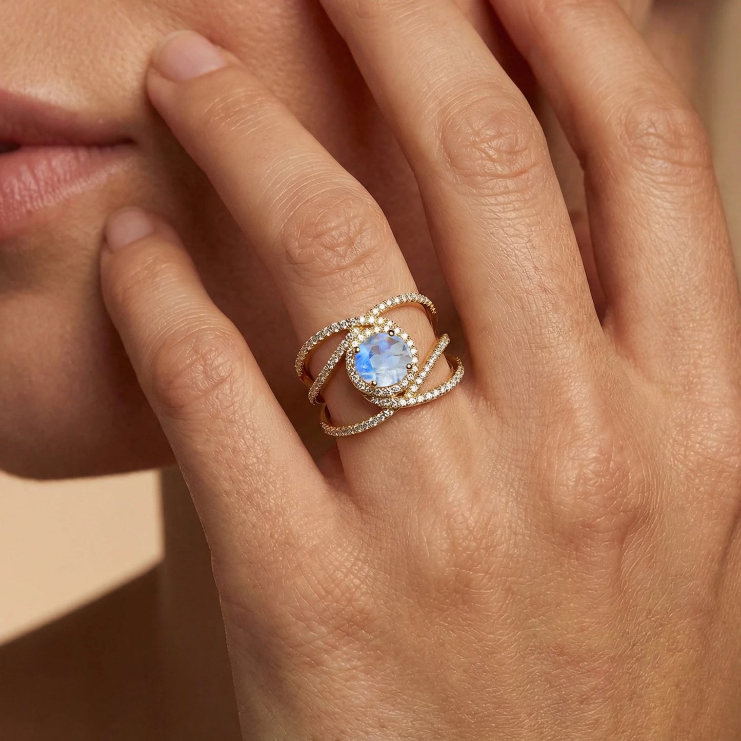 18Kt Solid Gold Women's Birthstone Jewelry Natural Rainbow Moonstone Gemstone Charming Solitaire Halo Ring Classic Wedding Party