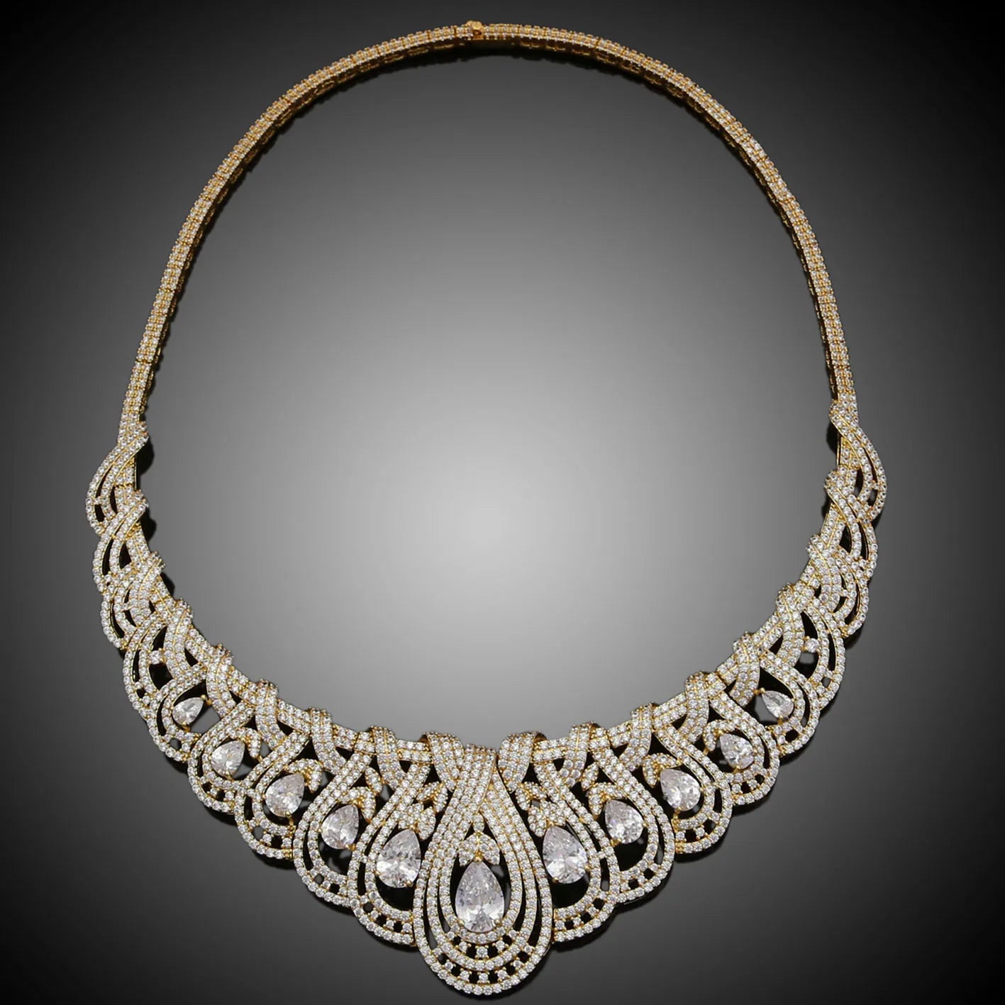 Zhuerrui Dubai Italy Nigeria Gold Plated Butterfly Pendant Diamond Necklace Chain Necklaces and Earrings Jewelry Set HZ18091102