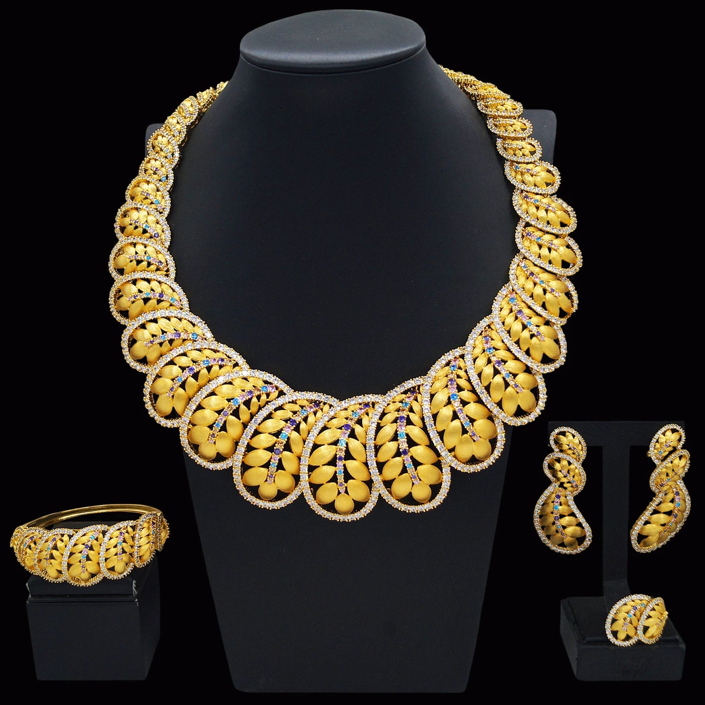 Zhuerrui New Design Sense Jewelry Set American High-end Diamond Series Ladies Classic Inheritance Wedding Four SetsHZ24746228