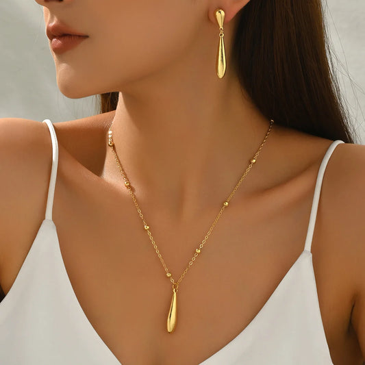 Crystal Water Drop Geometric Pendant Necklace | Gold Plated Link Chain Fashion Necklace