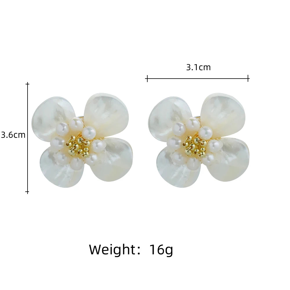 Natural White Shell Petals, Natural Pearl Flower Earrings for Women Korean Classic Vintage Fashion Jewelry Earrings GE1592