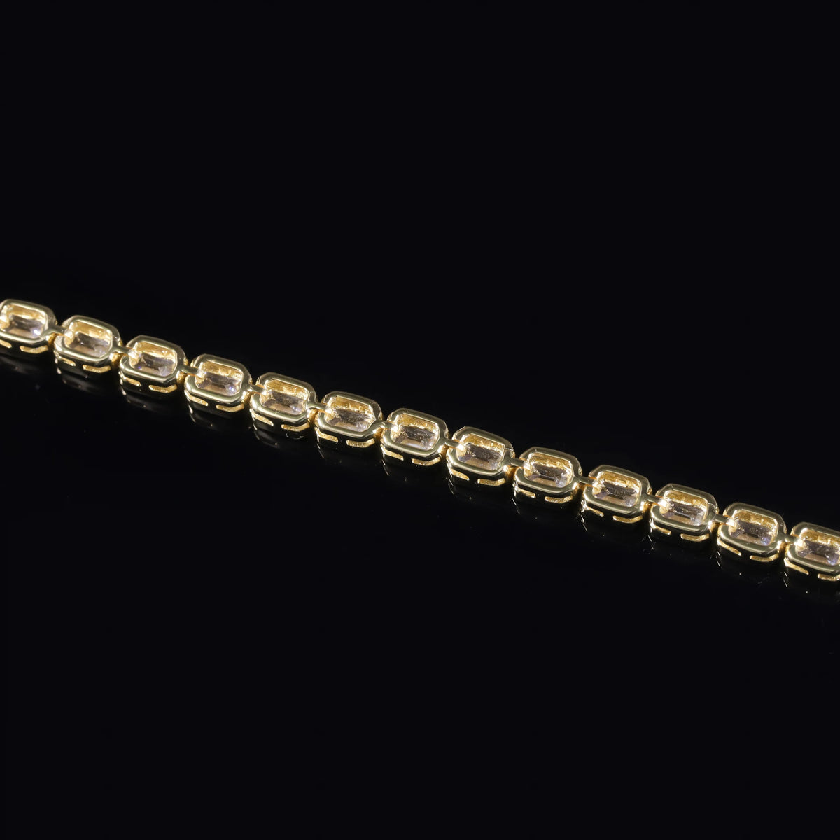 ArtistA Factory Price Yellow Gold Plated 925 Silver Emerald Cut Moissanite Diamond Rectangular Hiphop Tennis Bracelet Jewelry Gift